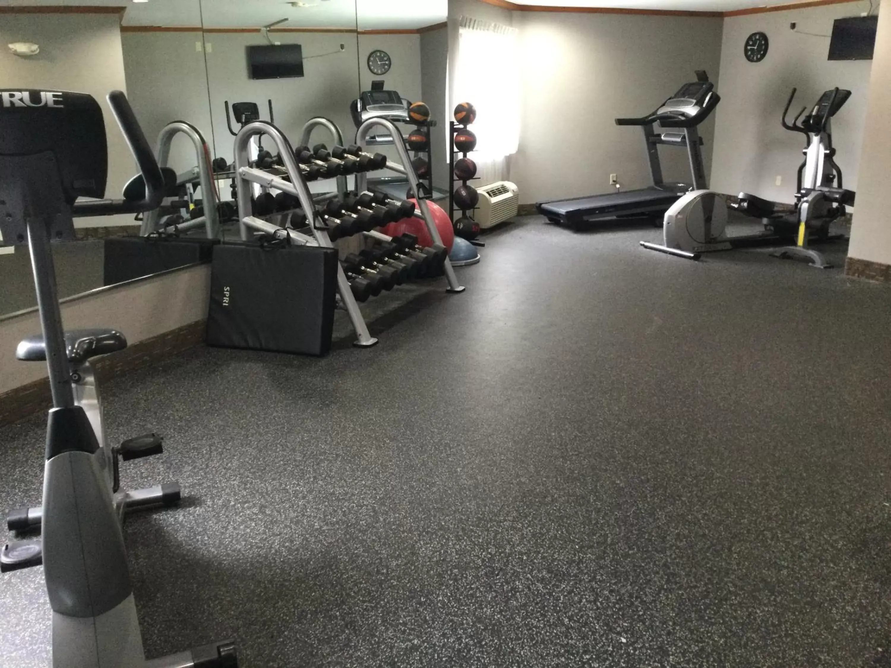 Fitness centre/facilities in Wingate by Wyndham Brighton Fitness centre/facilities in Wingate by Wyndham Brighton
