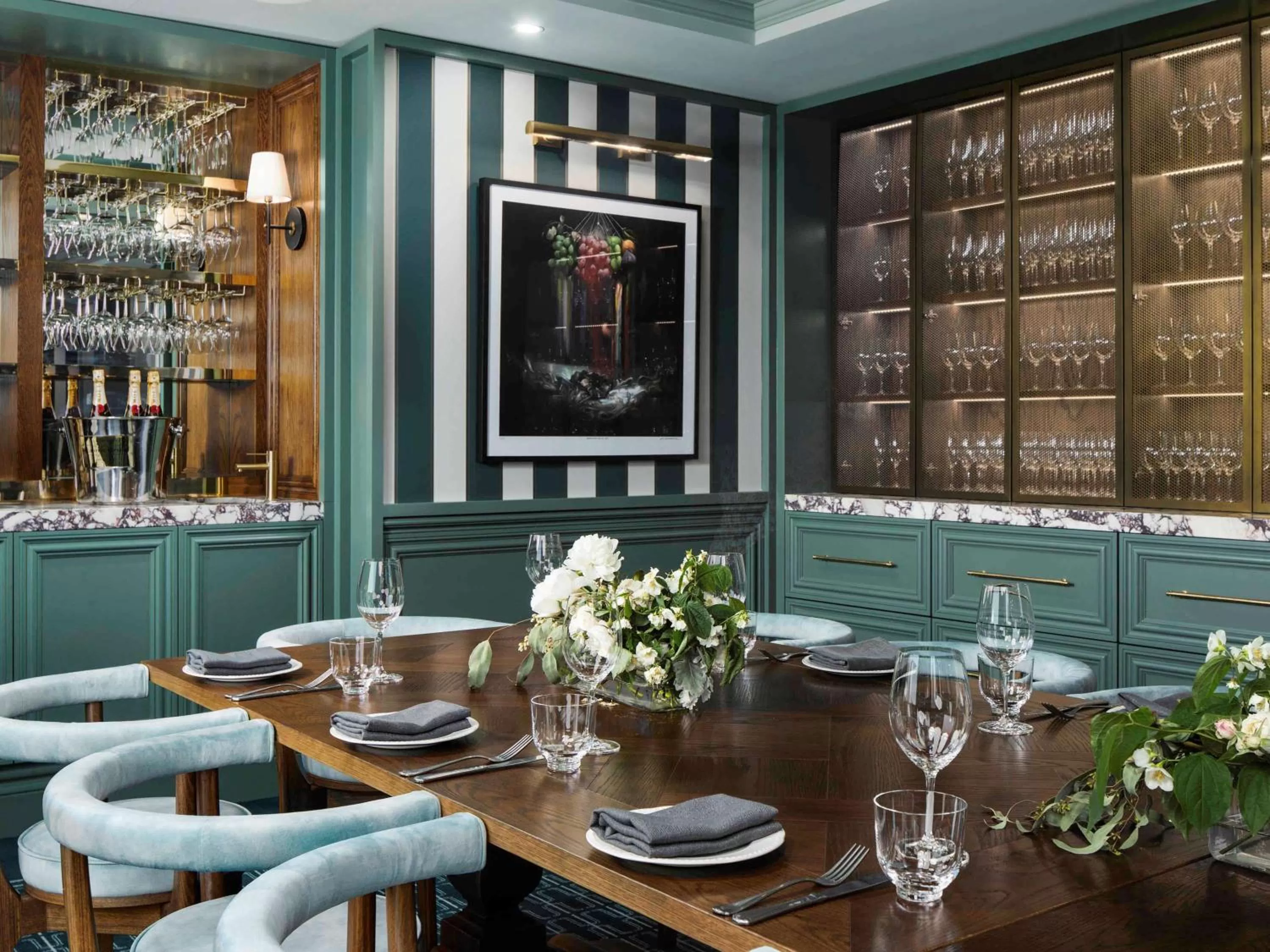 On site, Restaurant/Places to Eat in Pullman Melbourne on Swanston