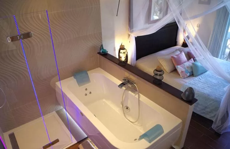 Photo of the whole room, Bathroom in B&B Val D'azur