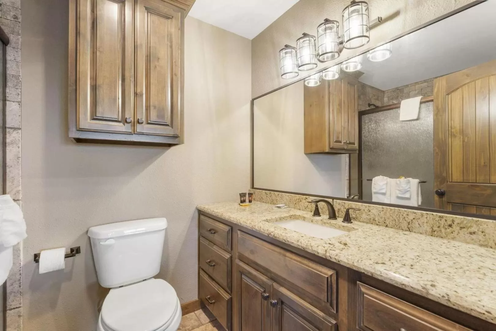 Bathroom in Table Rock Resorts at Indian Point