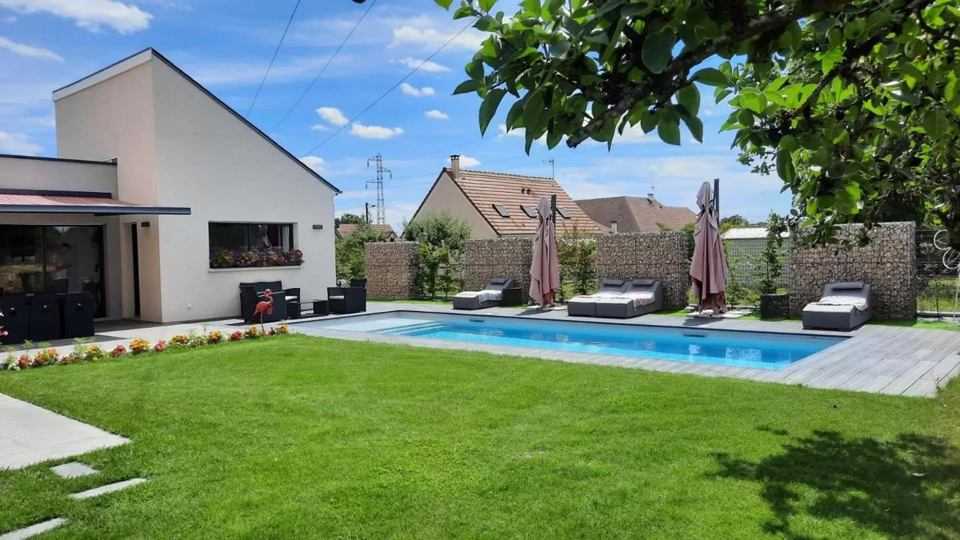 Garden, Swimming Pool in Les Gabions