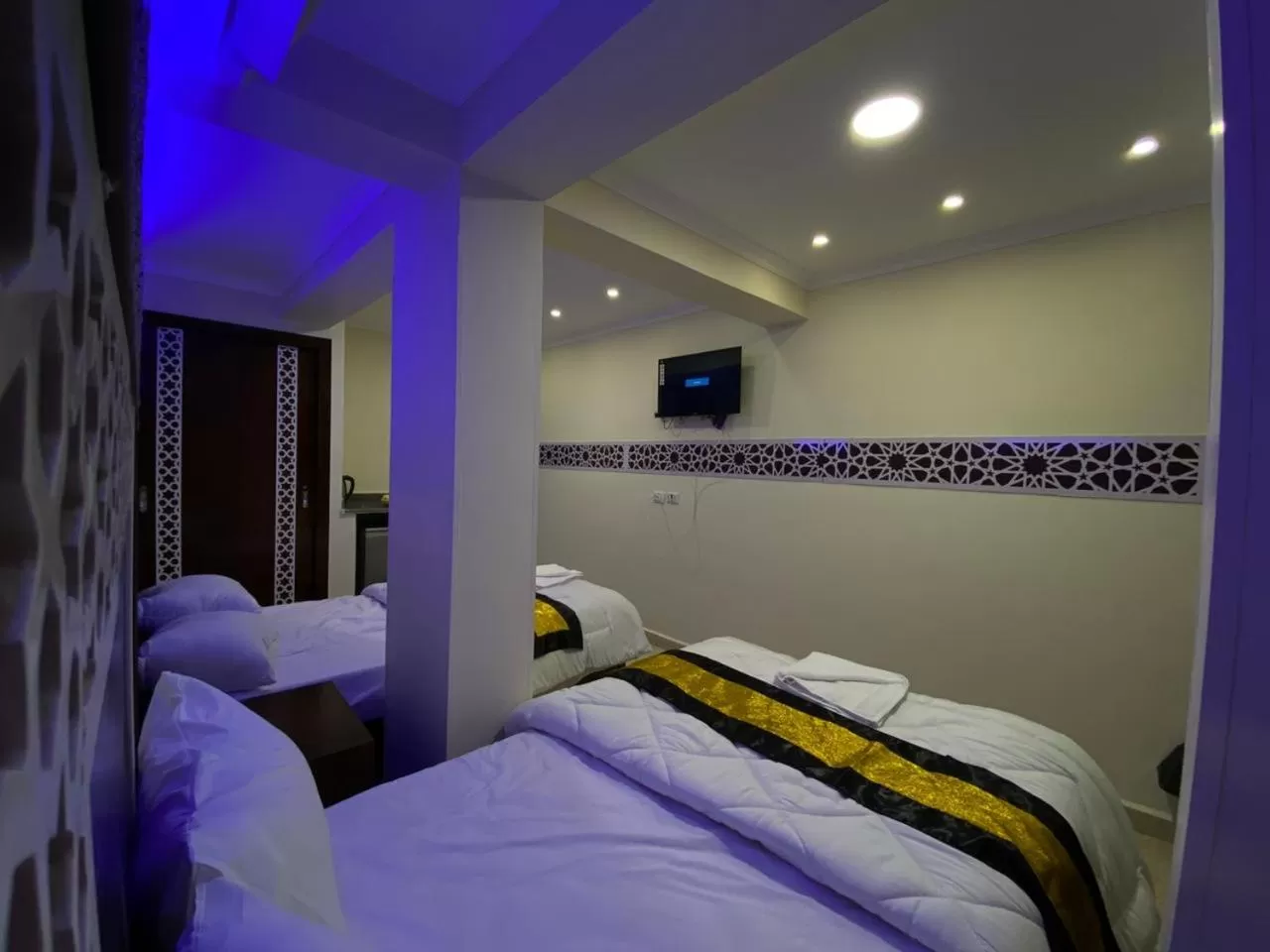 TV and multimedia, Bed in Pyramids Height Hotel & Pyramids Master Scene Rooftop