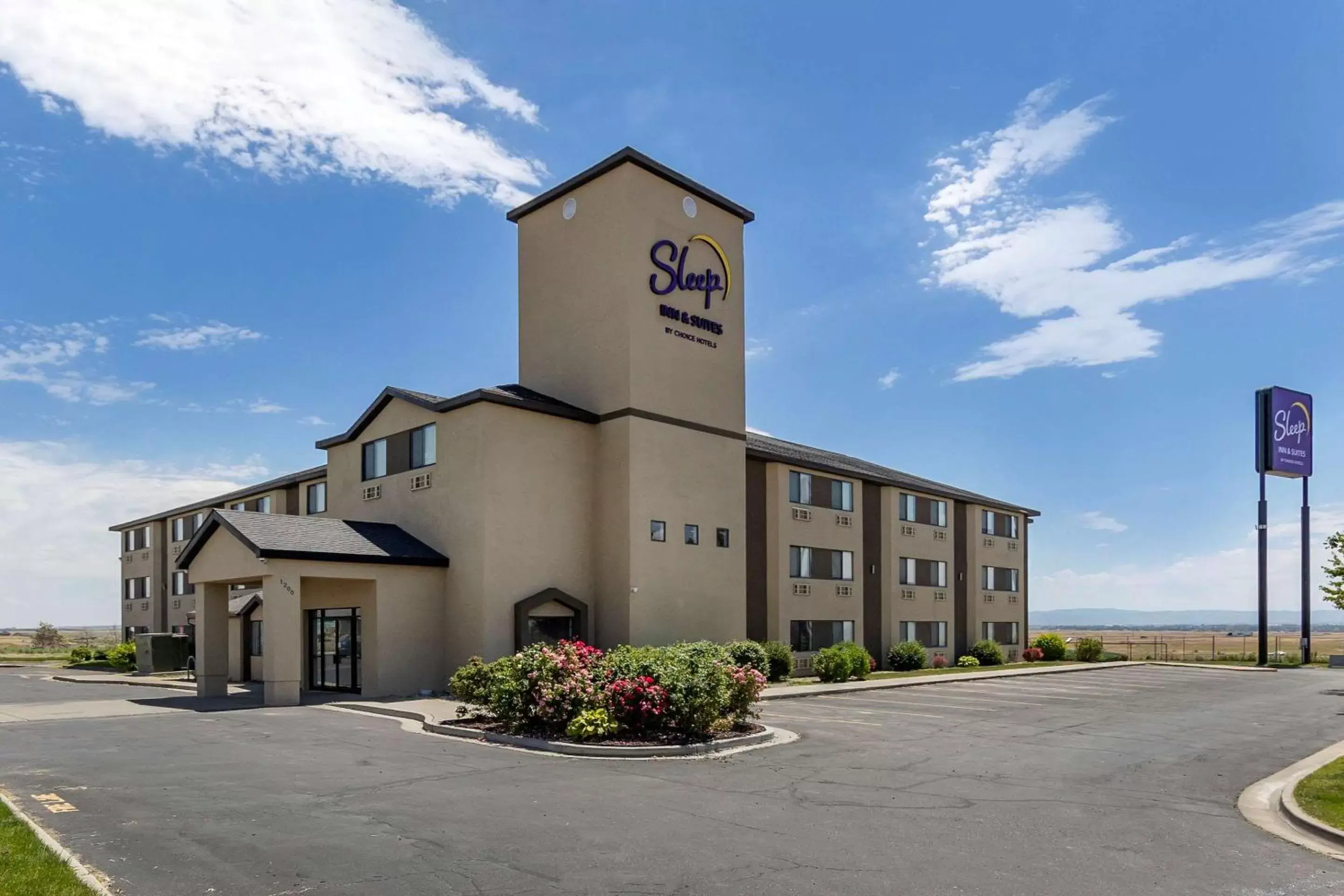 Property Building in Sleep Inn & Suites