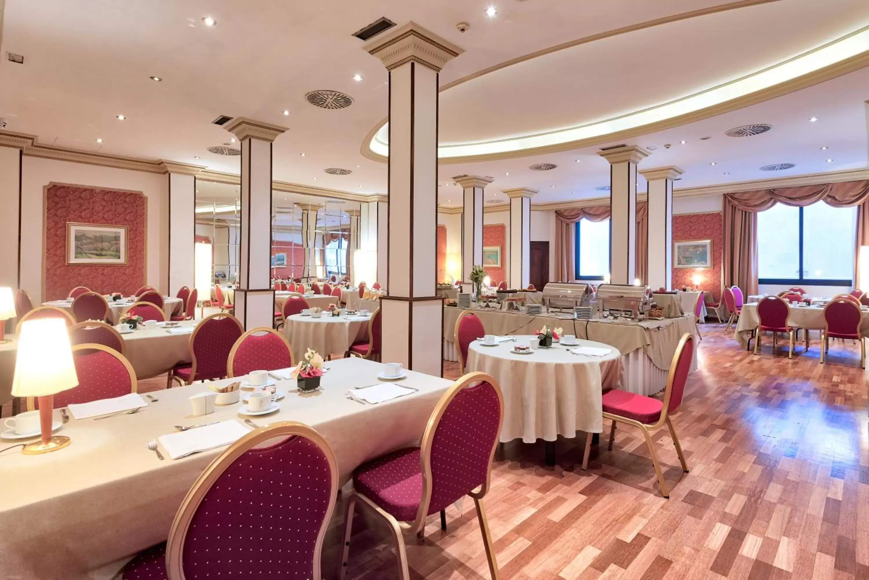 Restaurant/Places to Eat in Hotel Roger de Llúria