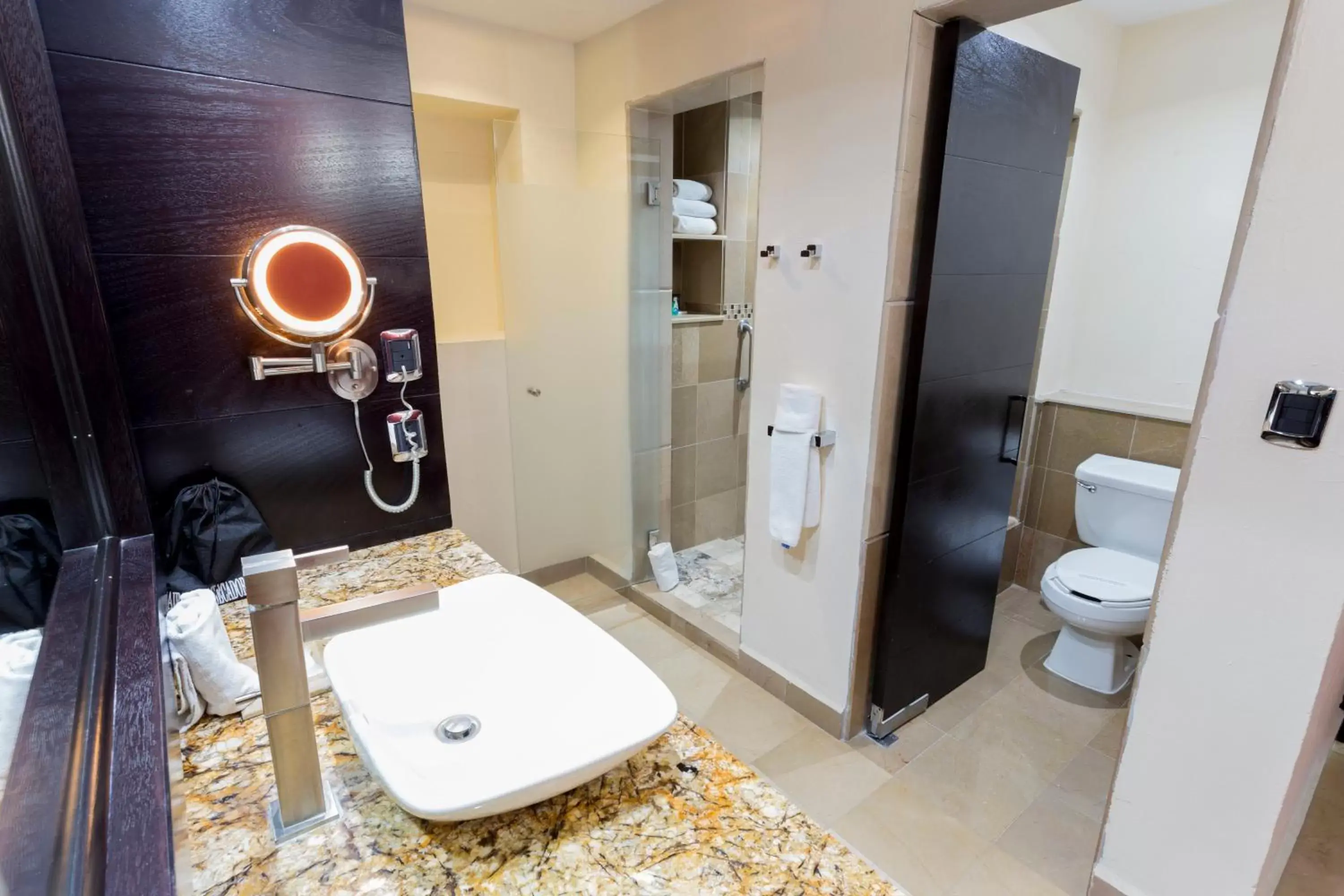 Bathroom in Hotel Diamante Queretaro