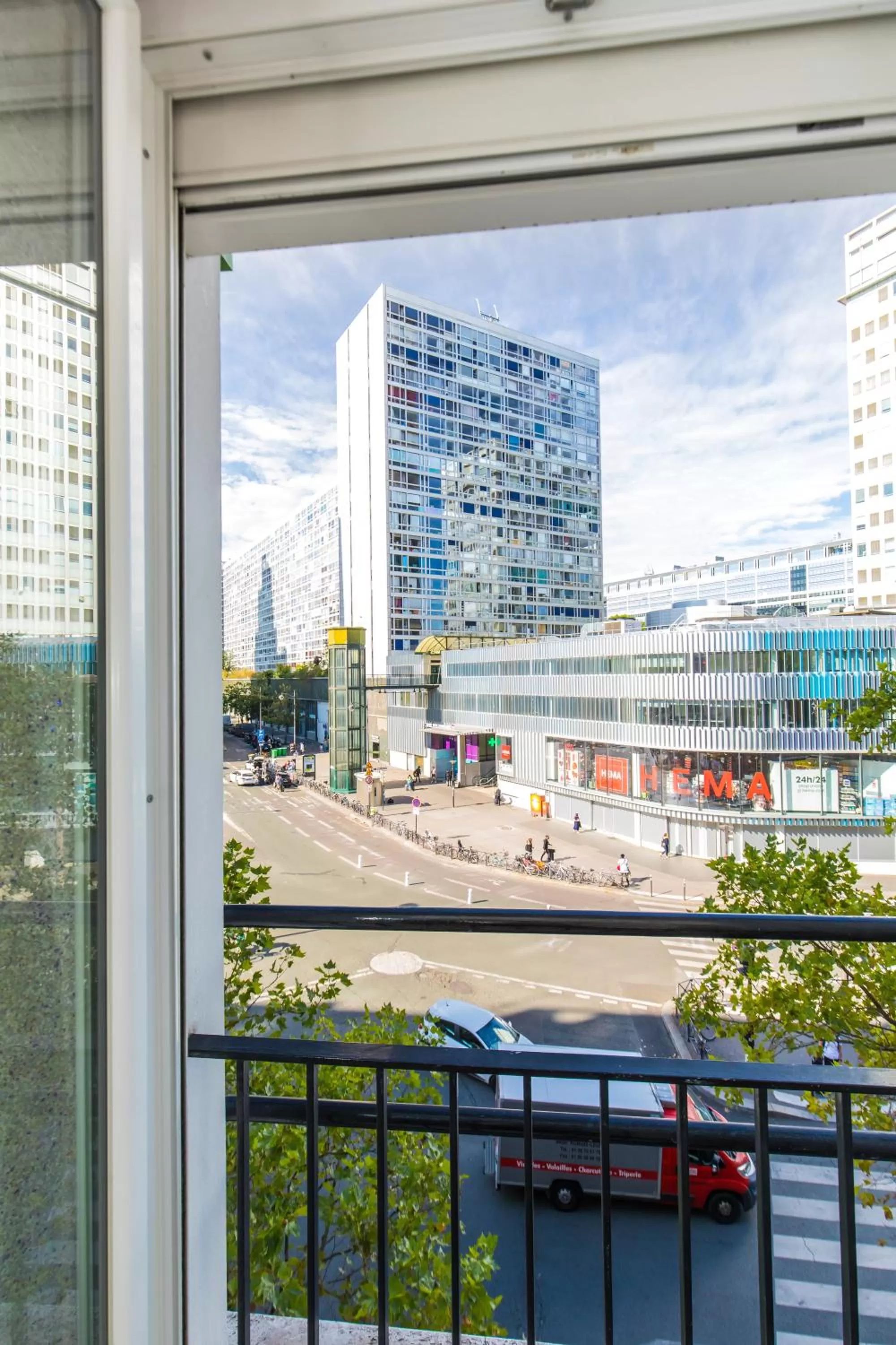 City view in HOTEL DE PARIS MONTPARNASSE