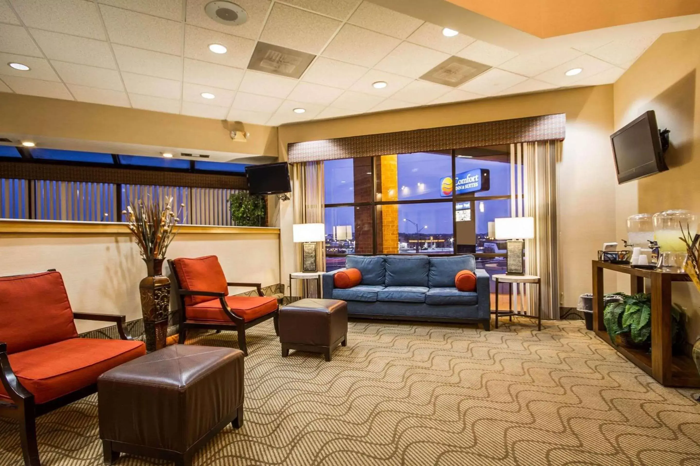Lobby or reception, Lobby/Reception in Comfort Inn & Suites Madison - Airport