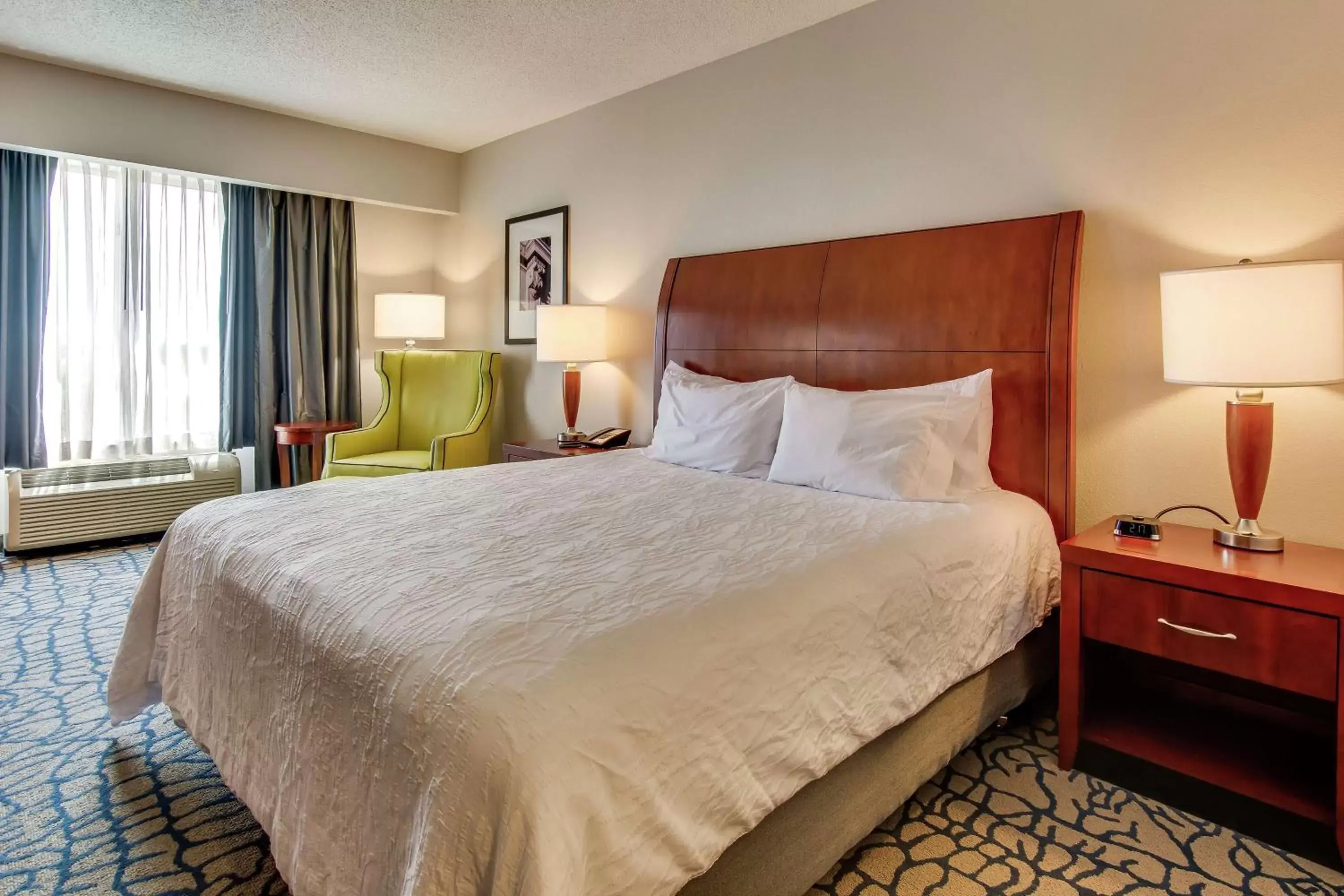 Bed in Hilton Garden Inn Louisville-Northeast