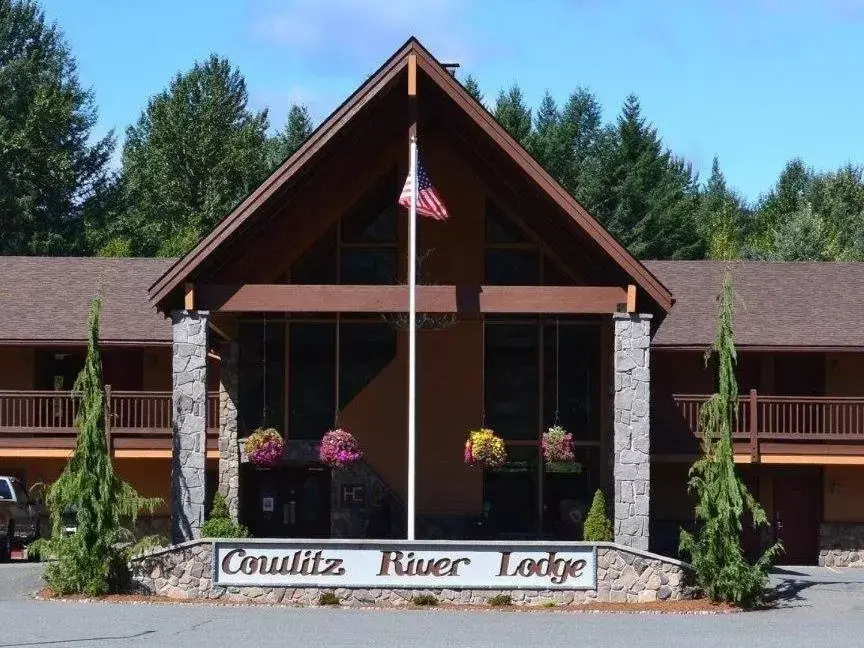 Property Building in Cowlitz River Lodge