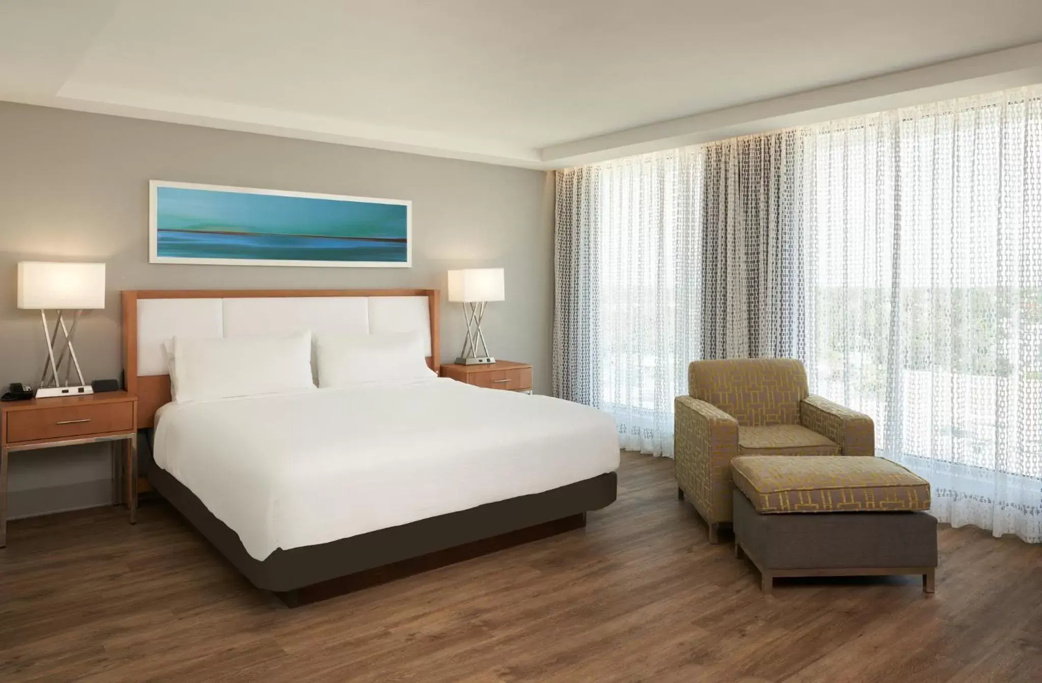 Photo of the whole room, Bed in Holiday Inn Miami North I-95, an IHG Hotel