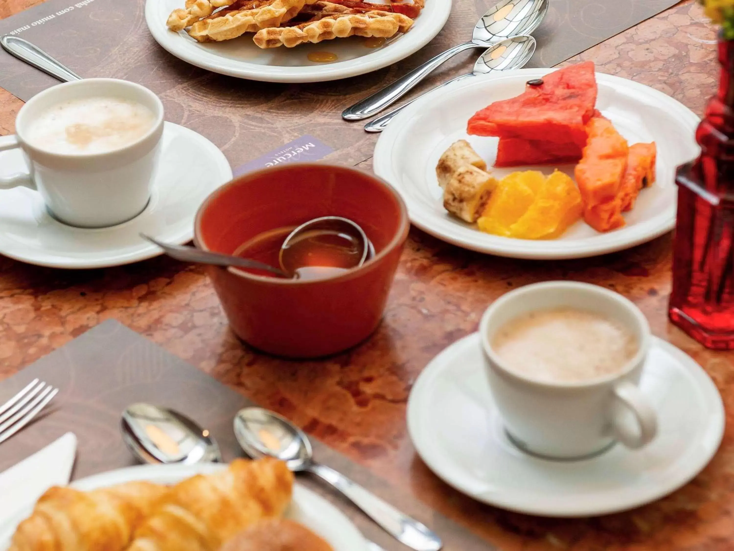 Restaurant/places to eat, Breakfast in Mercure Curitiba Batel