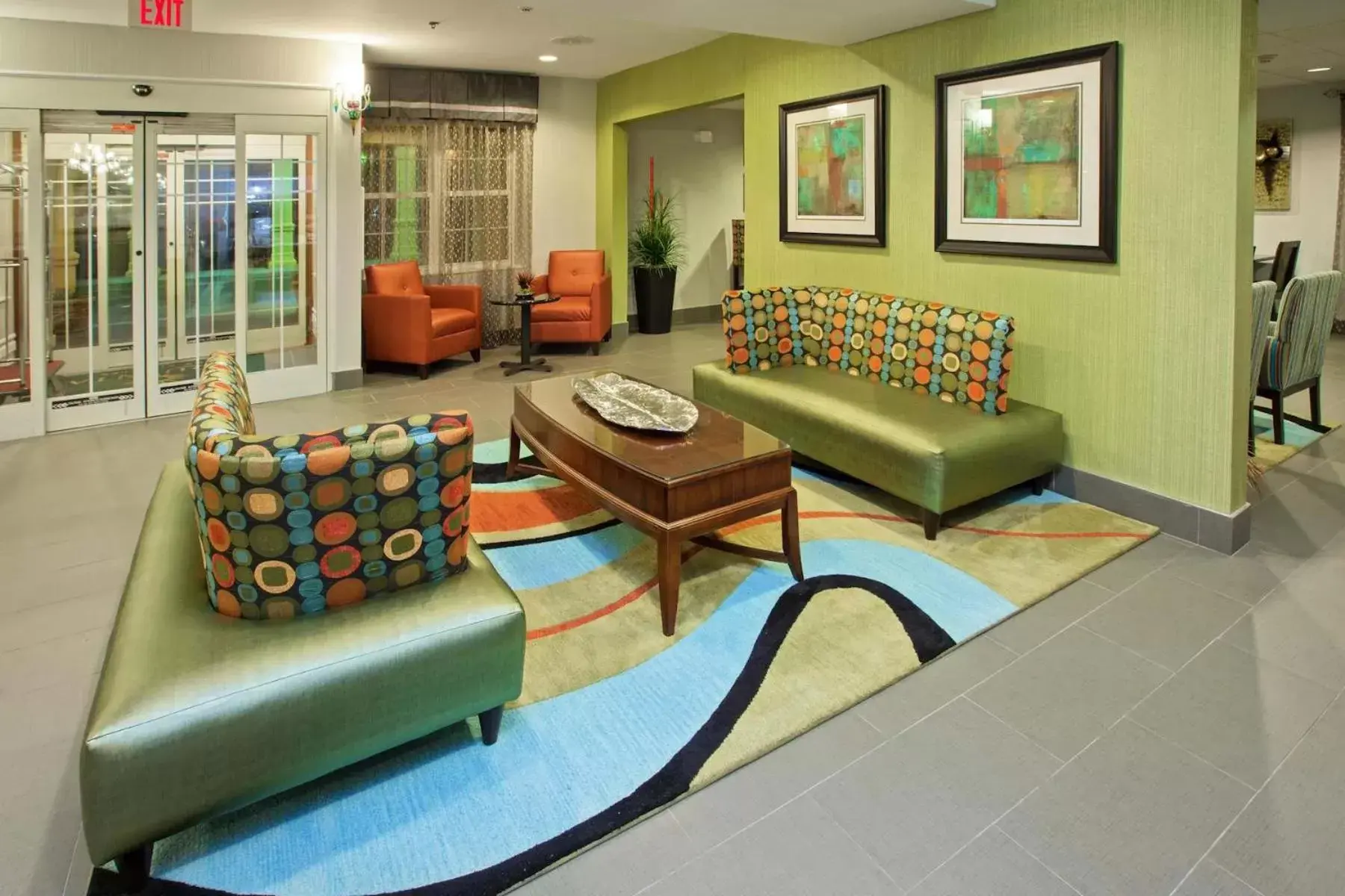 Living room, Lobby/Reception in La Quinta by Wyndham Lebanon