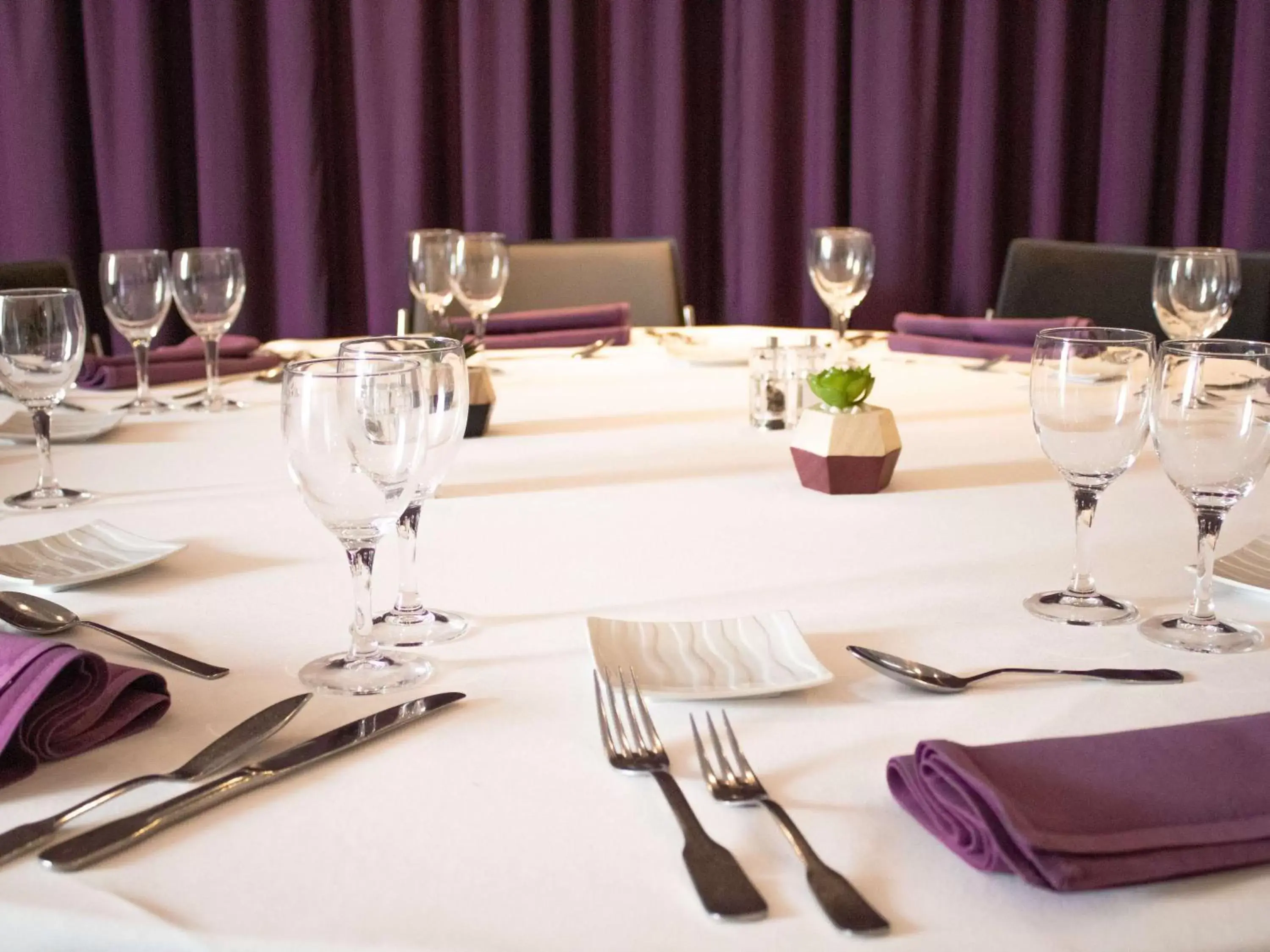 Meeting/conference room, Restaurant/Places to Eat in Mercure Tours Nord