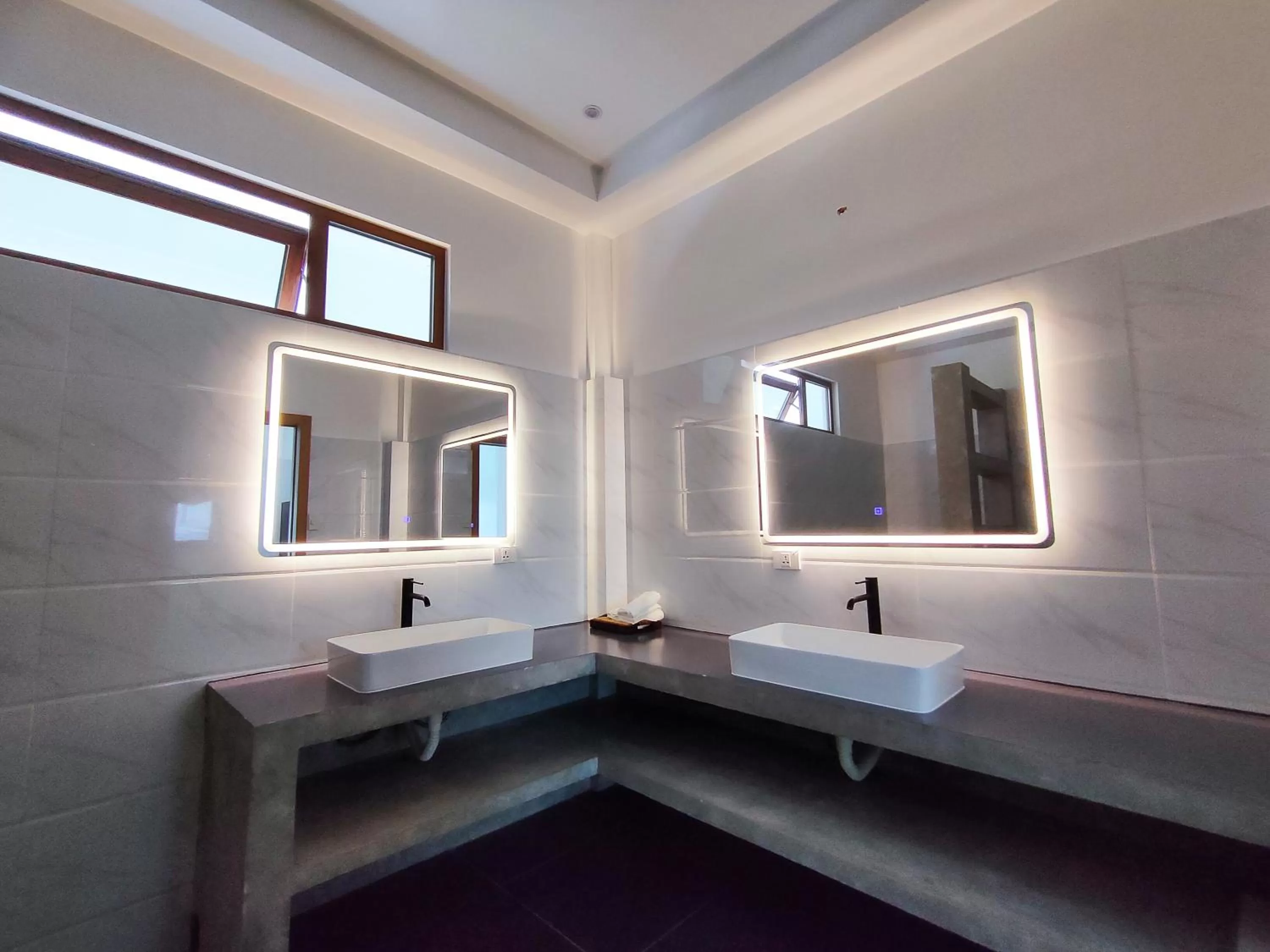 Bathroom in Bohol Coastal View Hotel