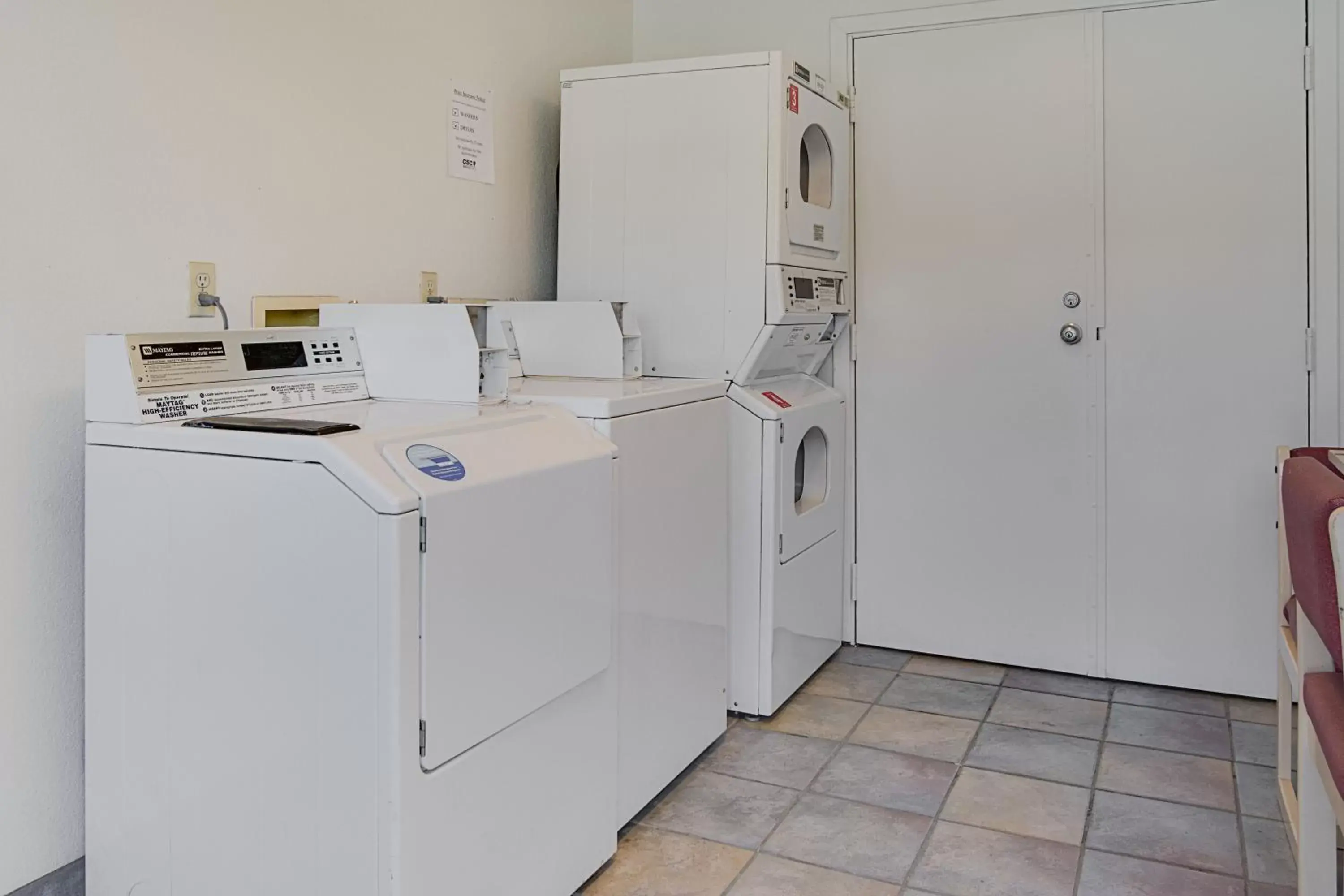 Other, Kitchen/Kitchenette in Motel 6-Kelso, WA - Mt. St. Helens