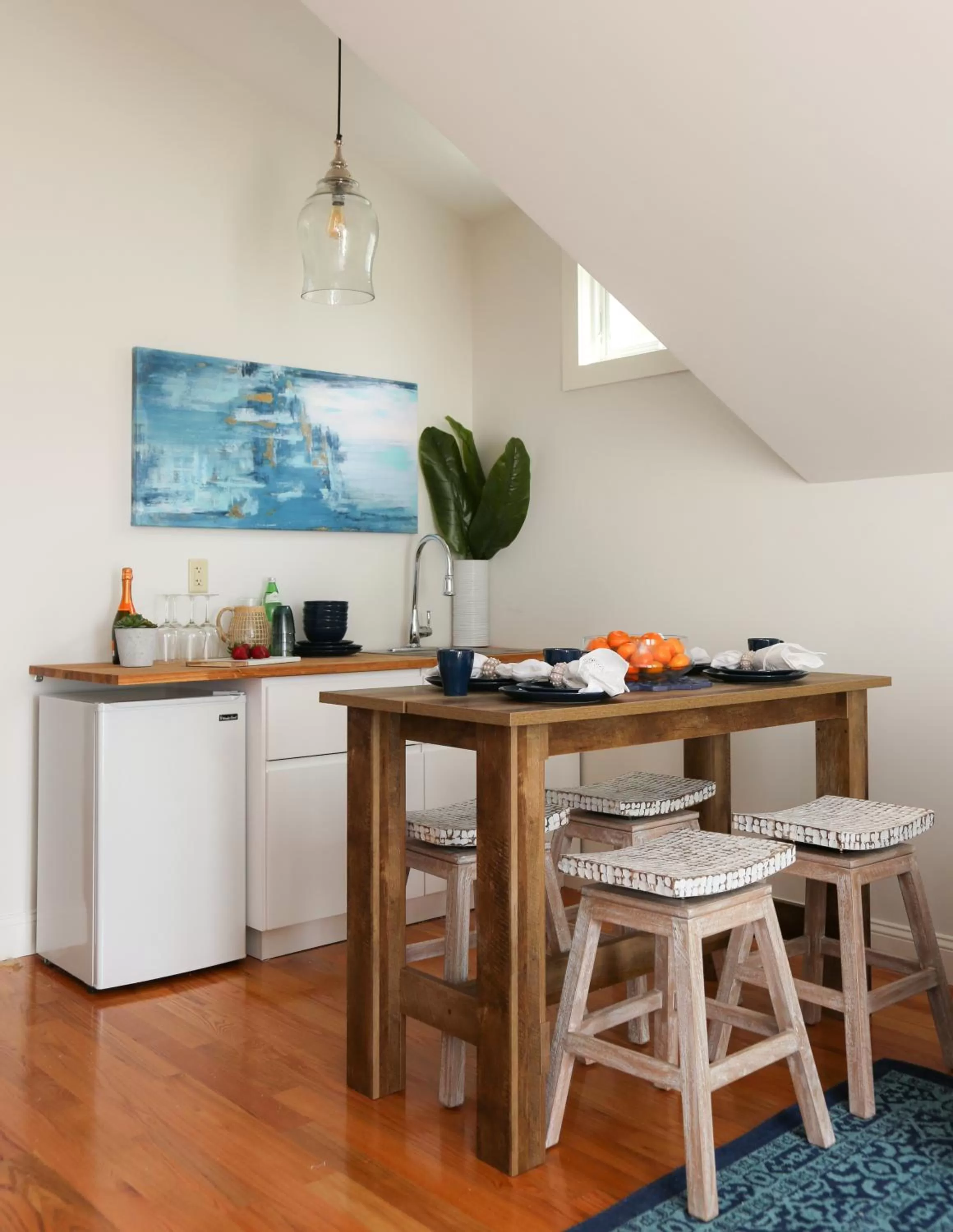 Kitchen/Kitchenette in The Sea Breeze Inn