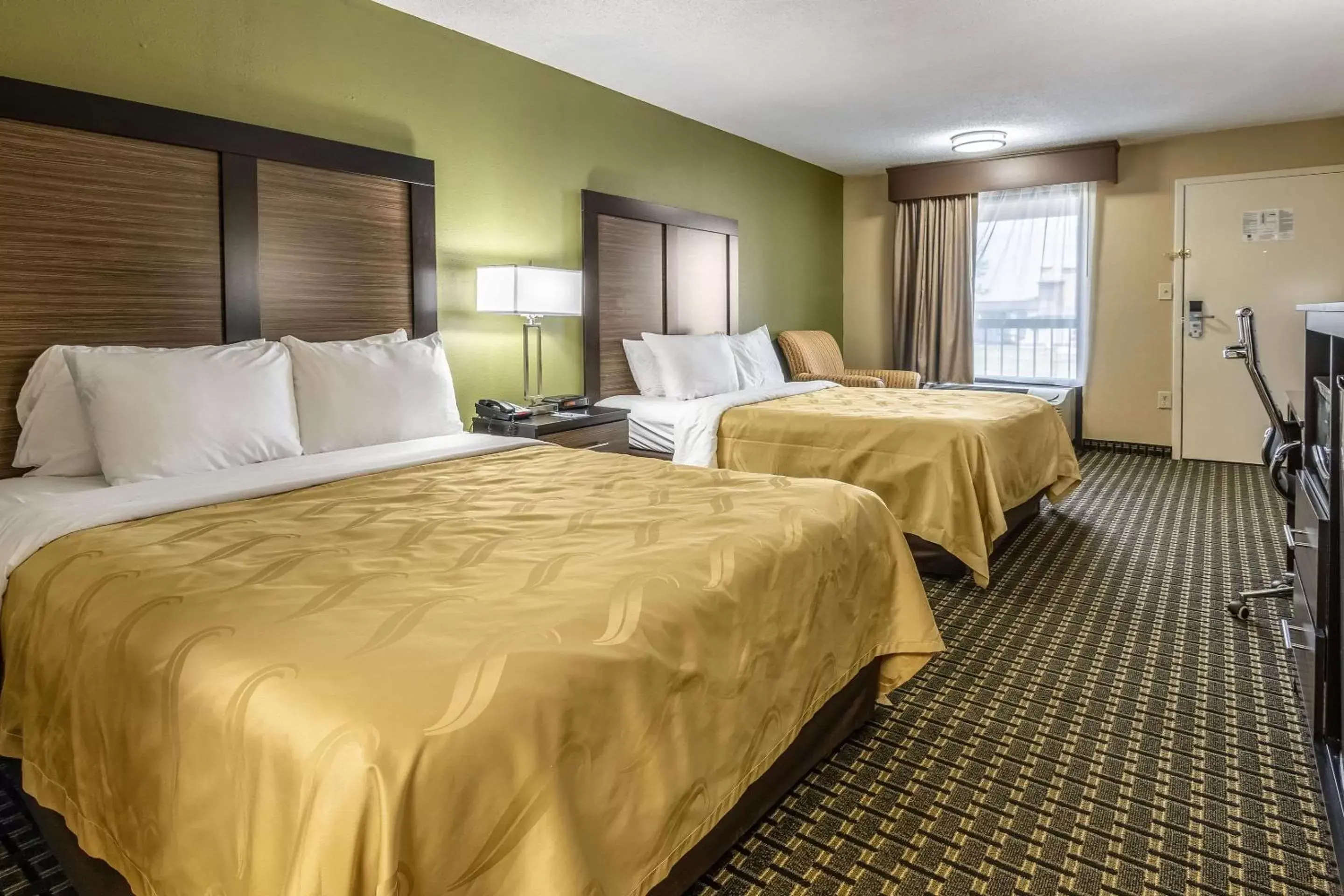 Queen Room with Two Queen Beds - Smoking in Quality Inn National Fairgrounds Area