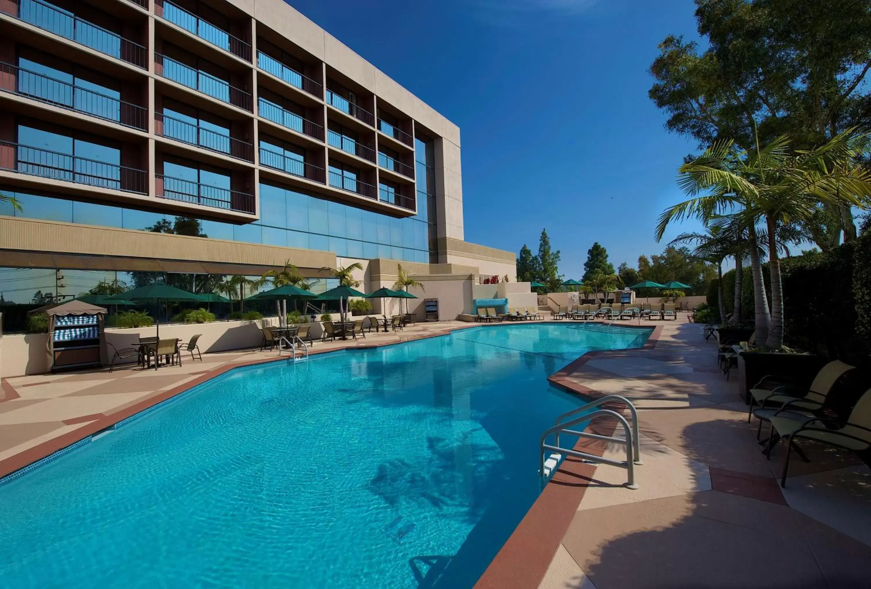 Pool view, Swimming Pool in Hilton Orange County/Costa Mesa