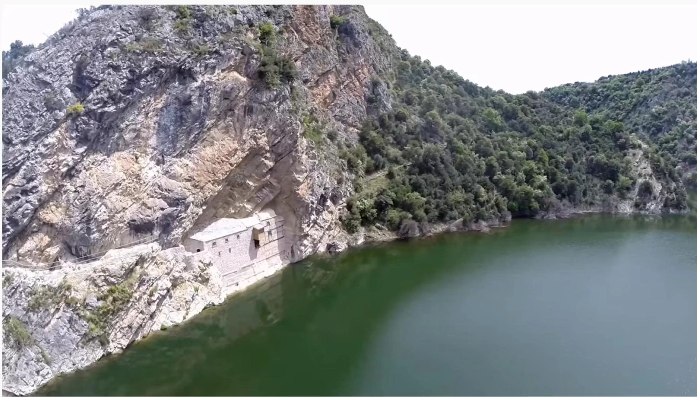 Nearby landmark in Mondeus Inn Luxury