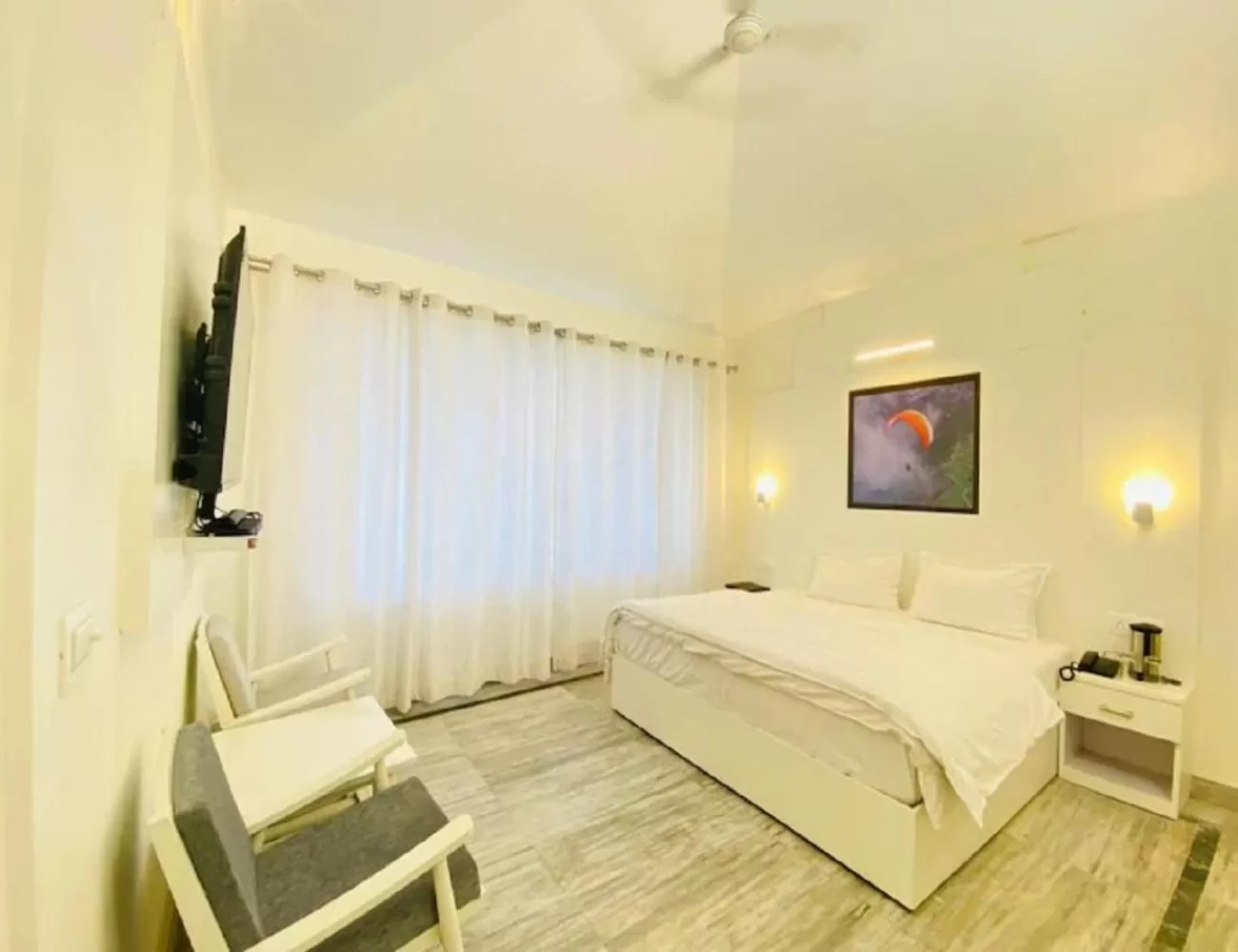 Bedroom, Bed in Hotel Diamond, Mussoorie