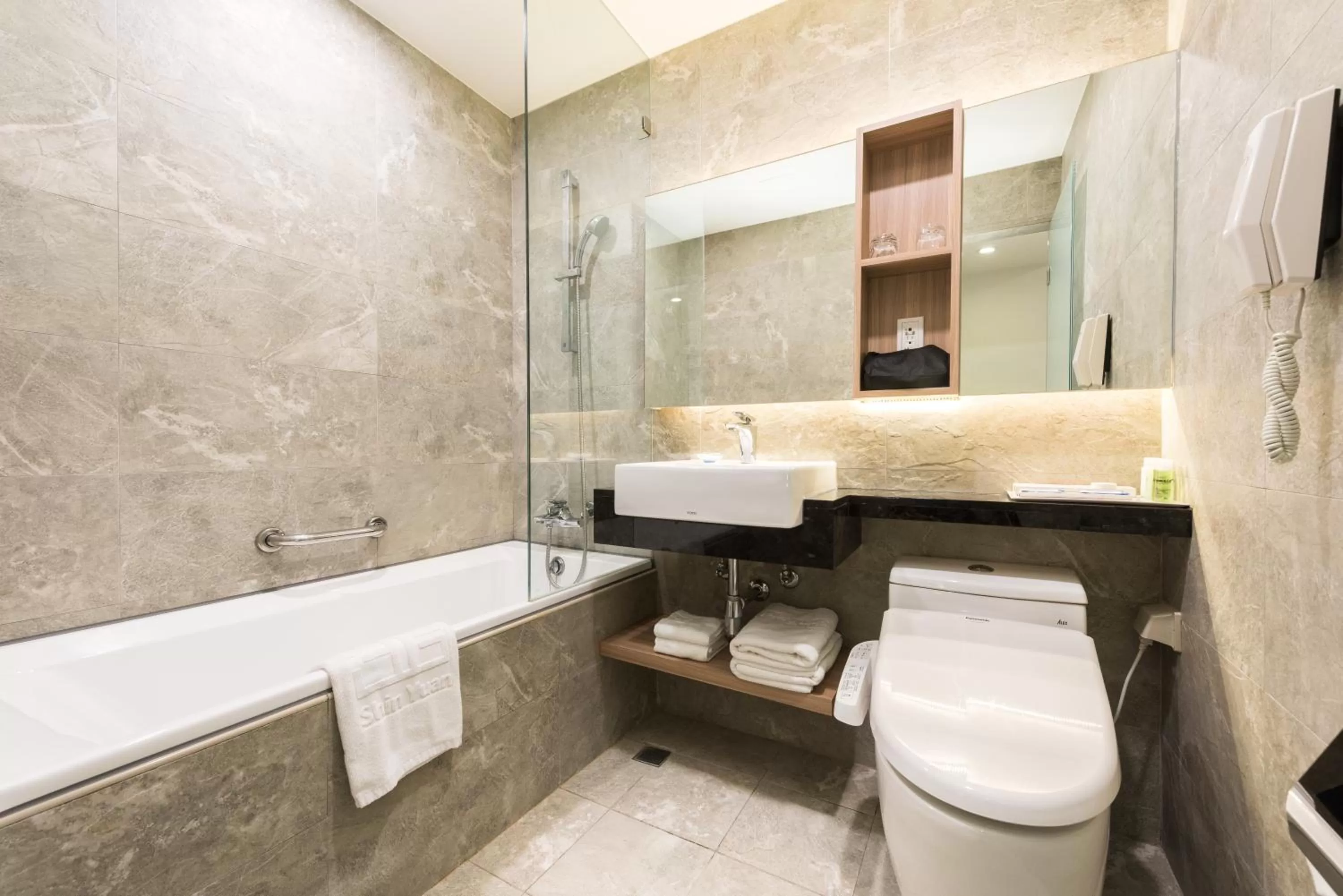Bathroom in Shin Yuan Park Hotel