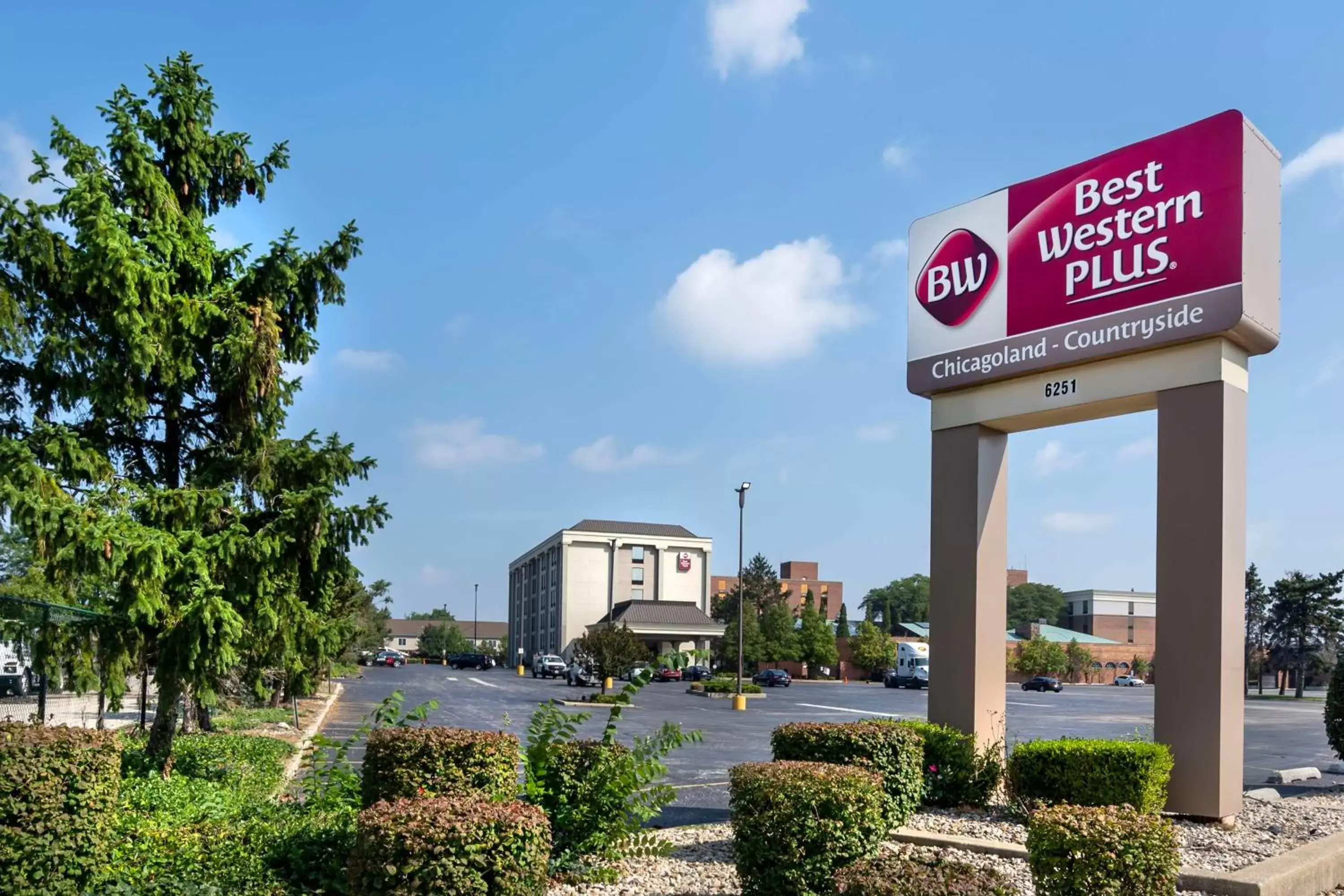 Property Building in Best Western Plus Chicagoland - Countryside