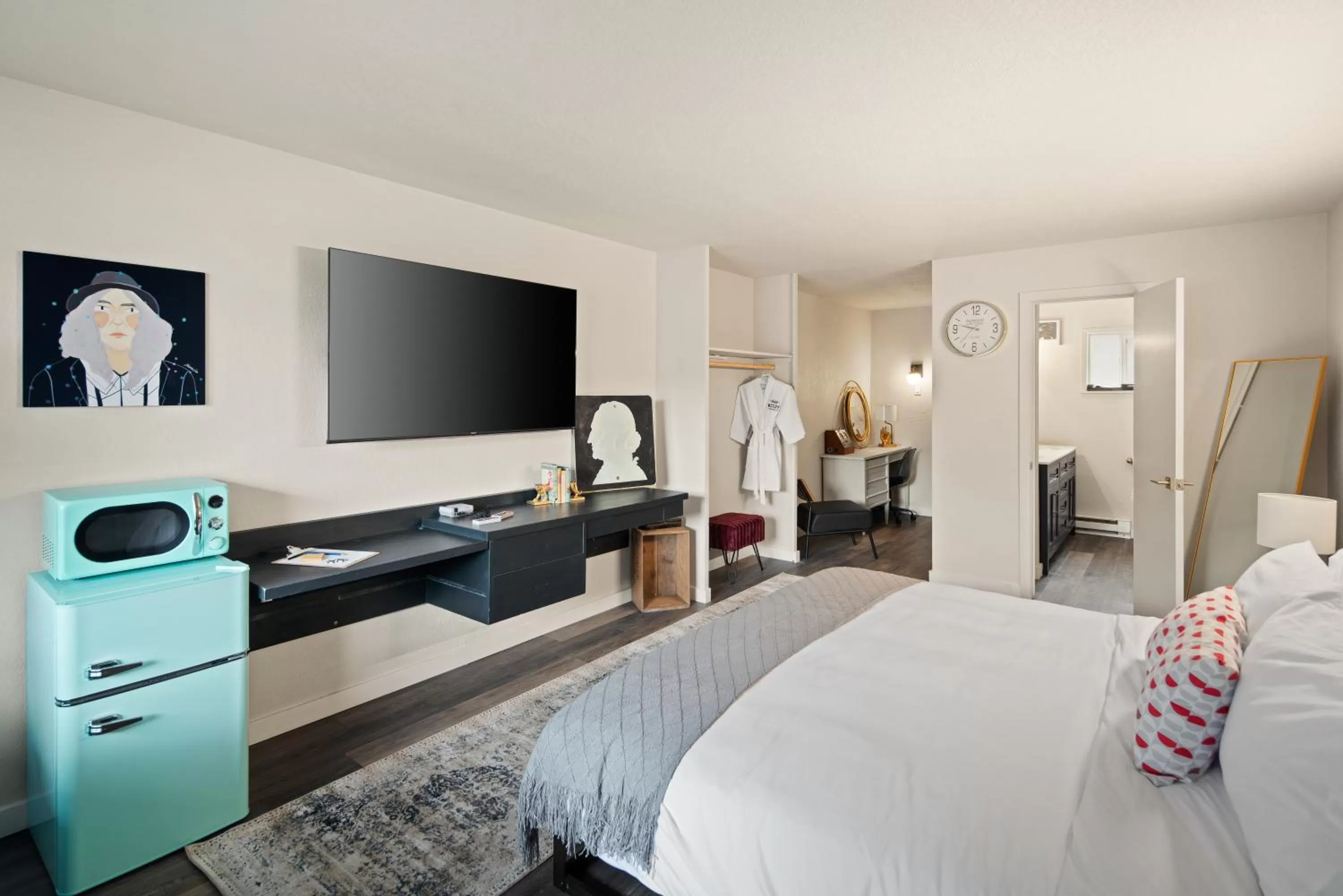 Bed in Hotel McCoy Pullman