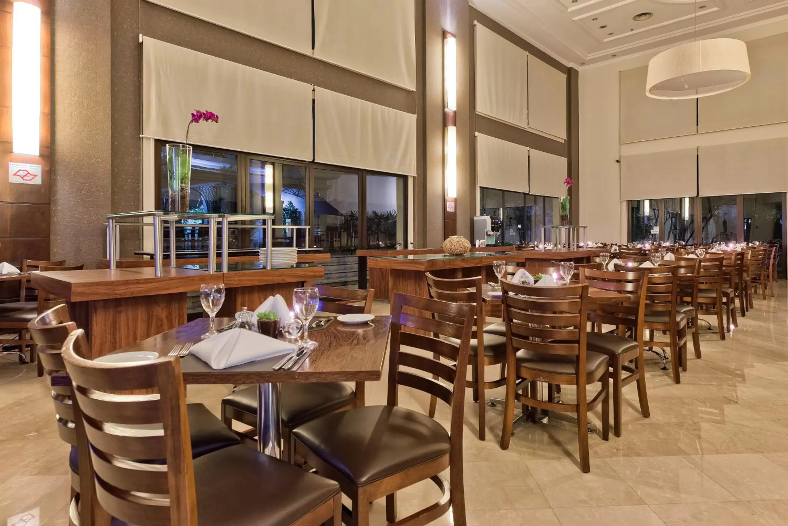 Restaurant/Places to Eat in Meliá Campinas