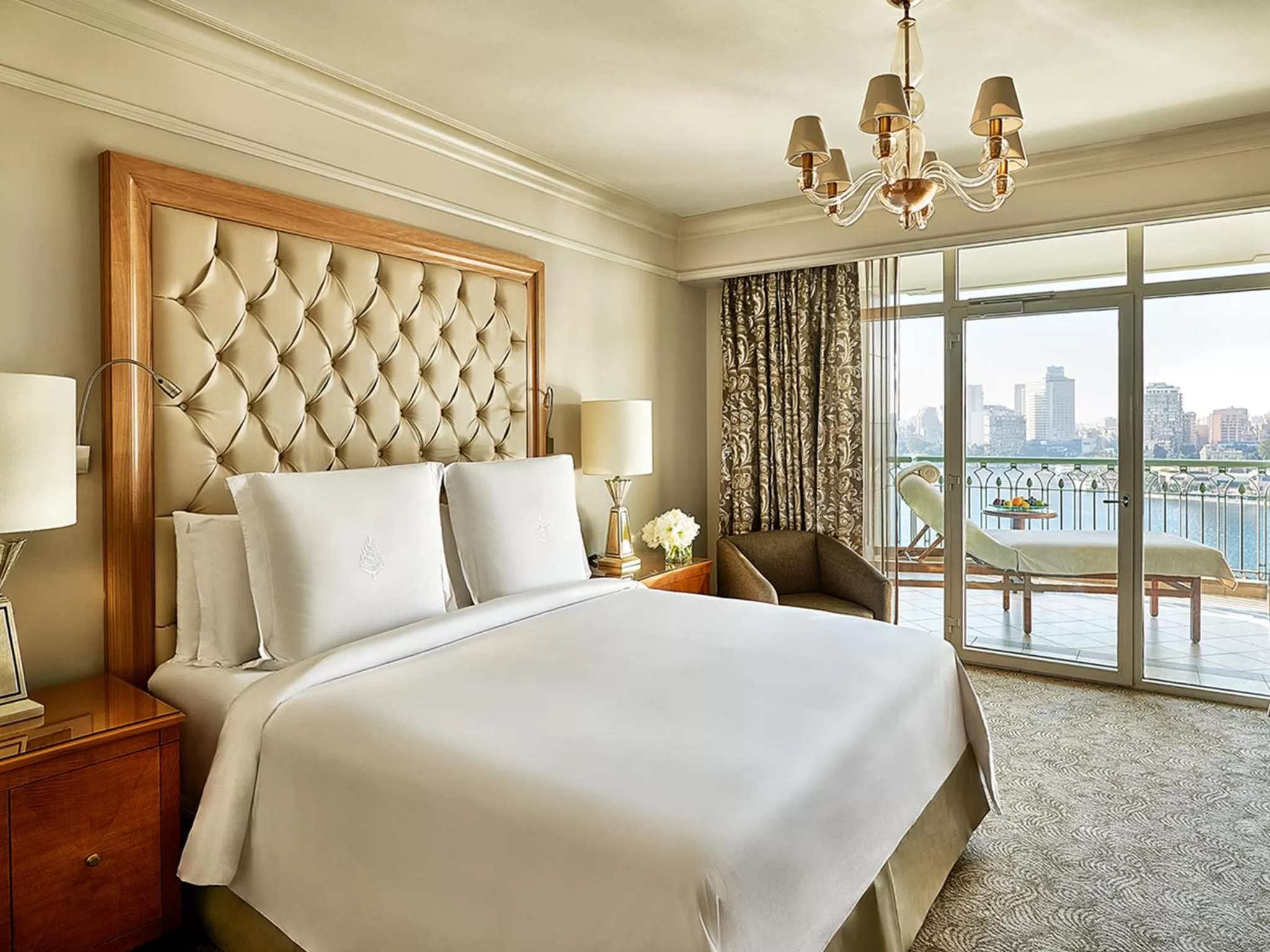 Photo of the whole room, Bed in Four Seasons Hotel Cairo at Nile Plaza