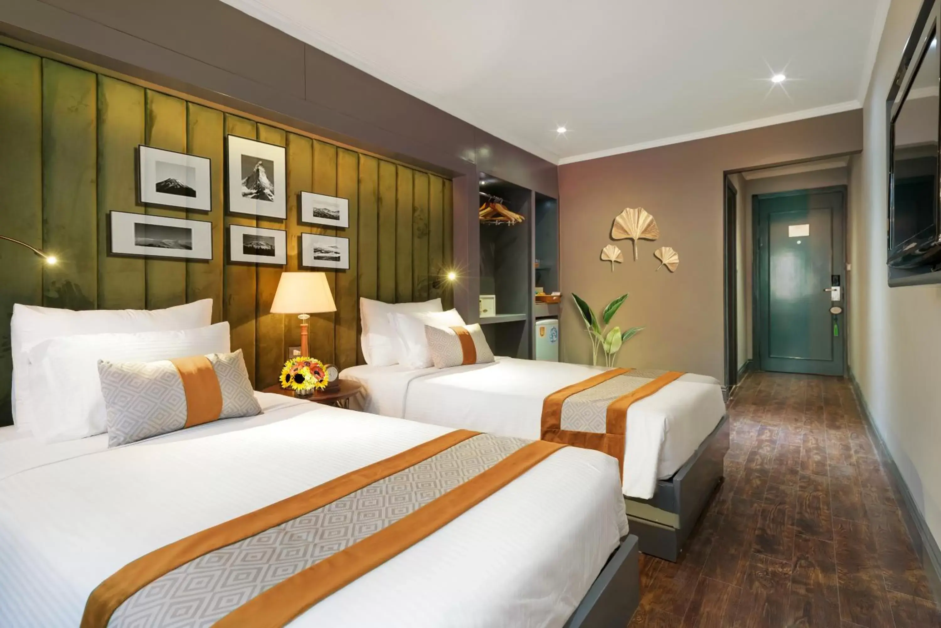 Bedroom, Bed in Hanoi Center Silk Hotel & Travel Bedroom, Bed in Hanoi Center Silk Hotel & Travel