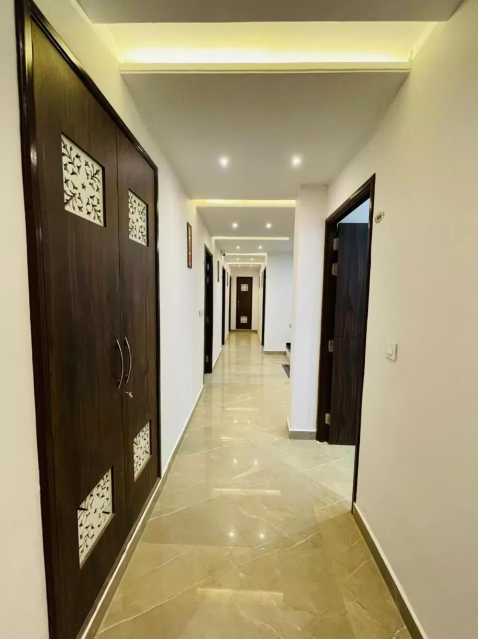 Property building in Hotel Dream Town By Cozy Hotels & Resorts