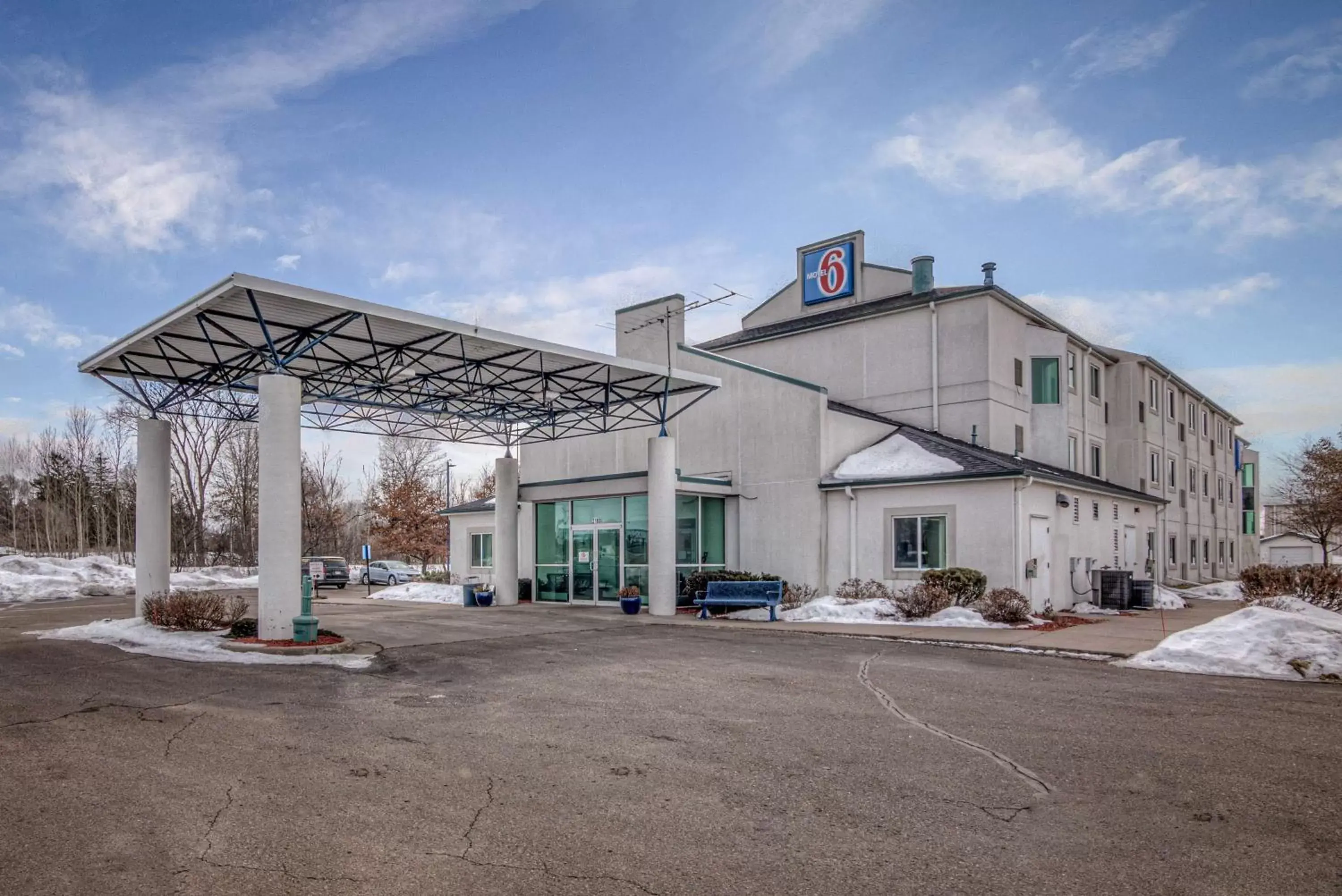 Property Building in Motel 6-Menomonie, WI