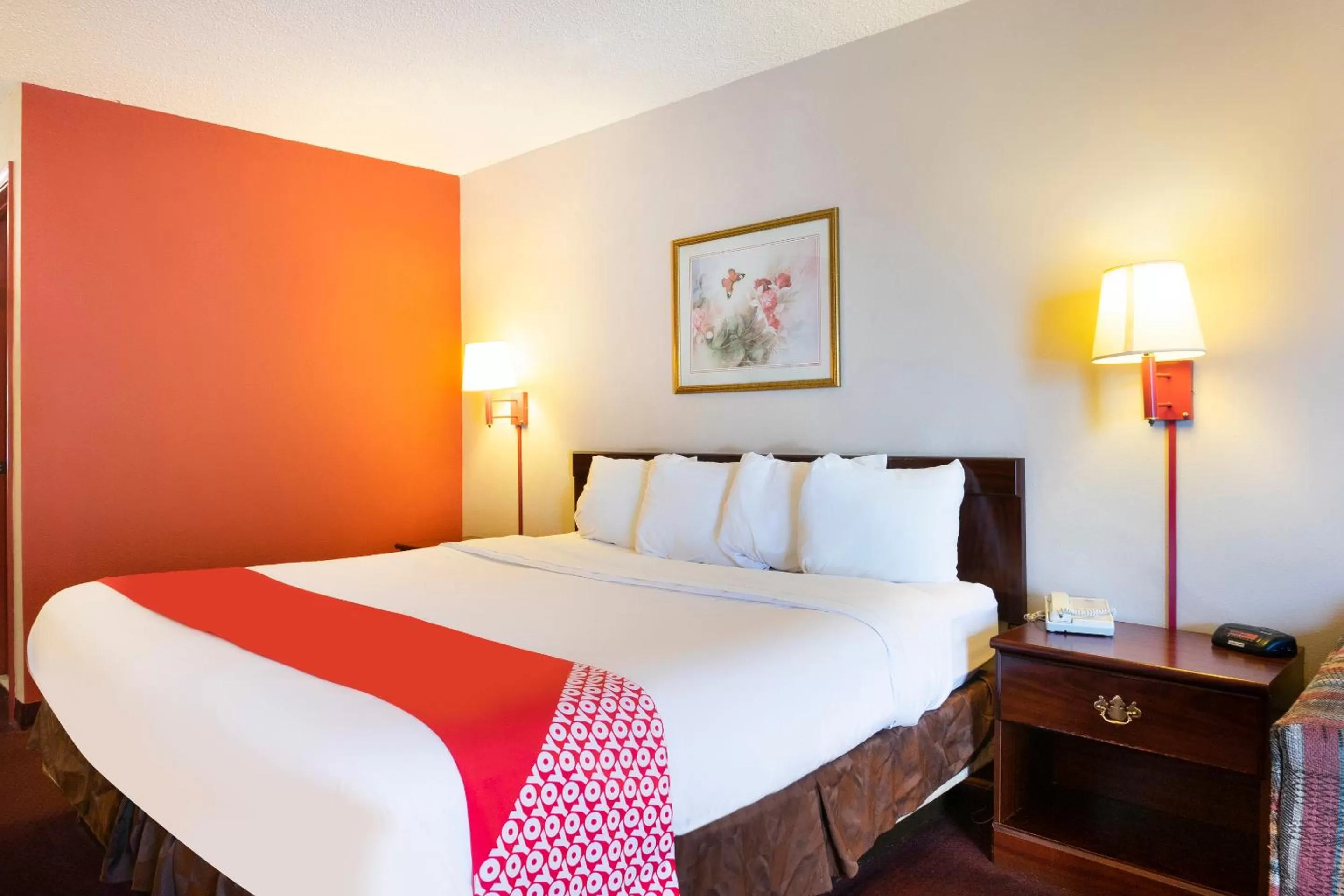 Bedroom, Bed in Days Inn by Wyndham Adairsville