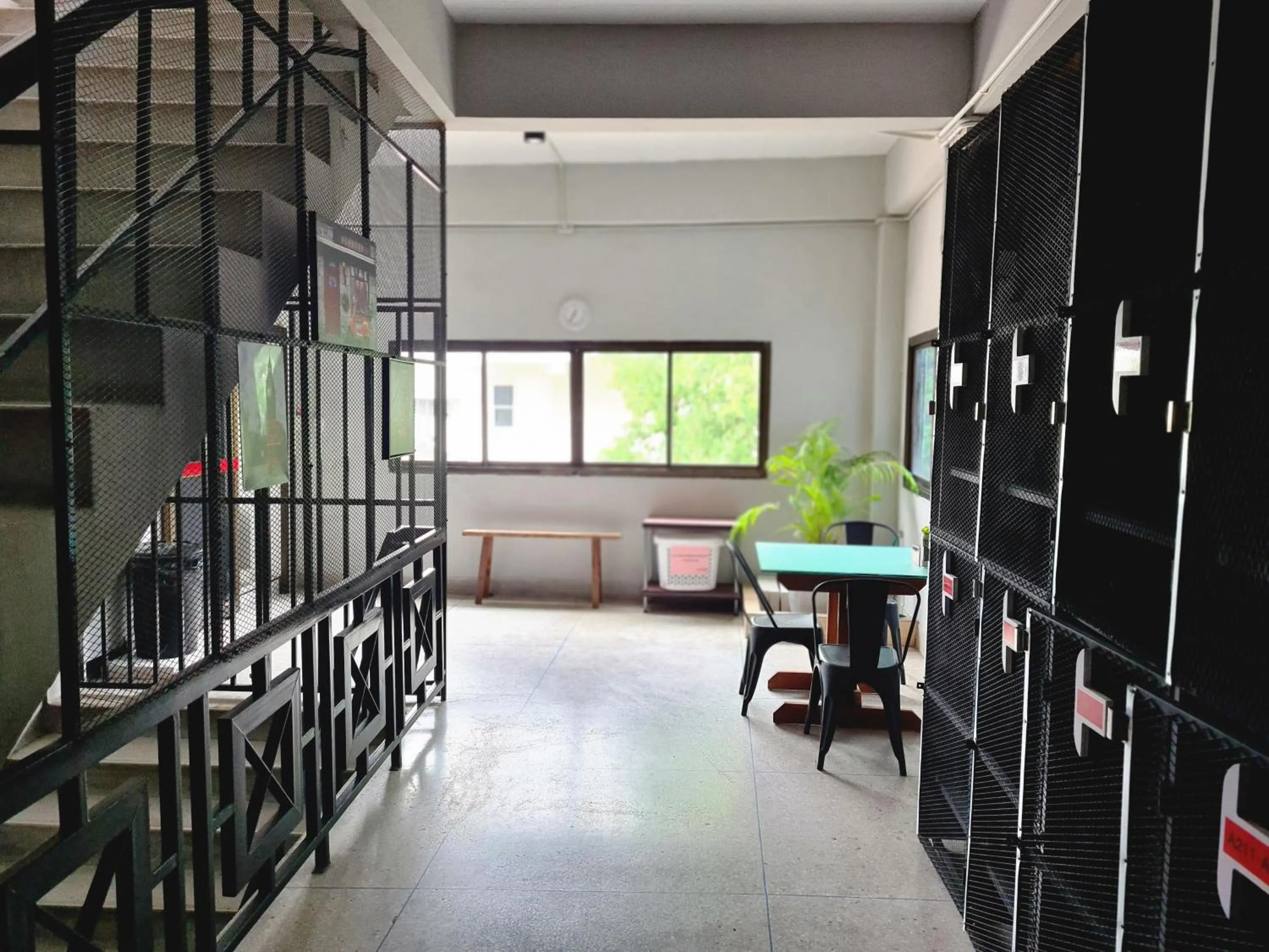 microwave in The 8 Factory Hotel Phitsanulok