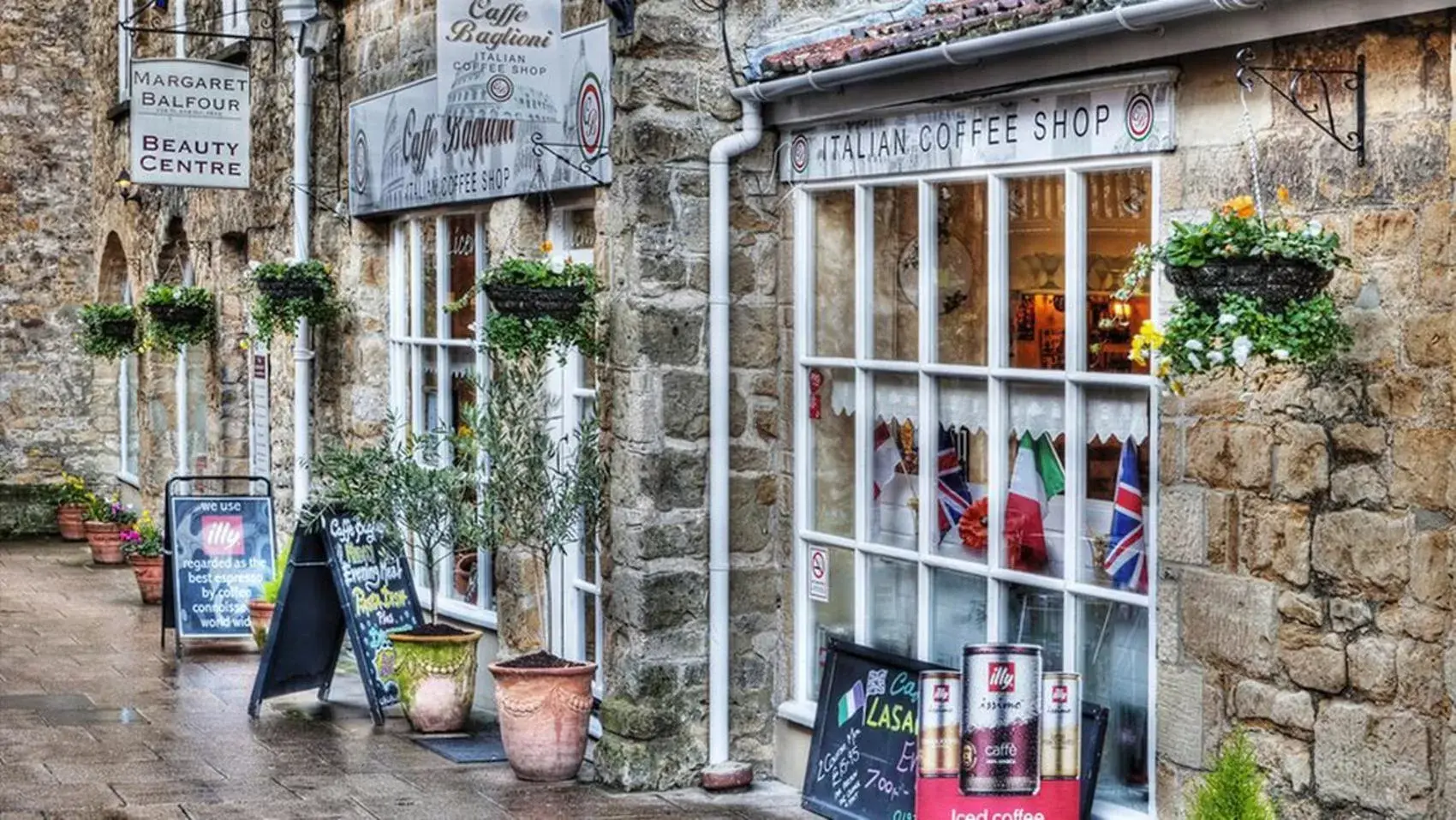 Shopping Area in The Grange at Oborne