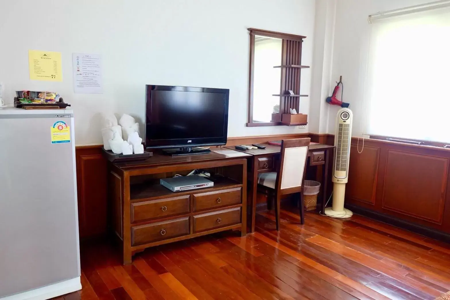 Property building, TV/Entertainment Center in Ping Phu Place