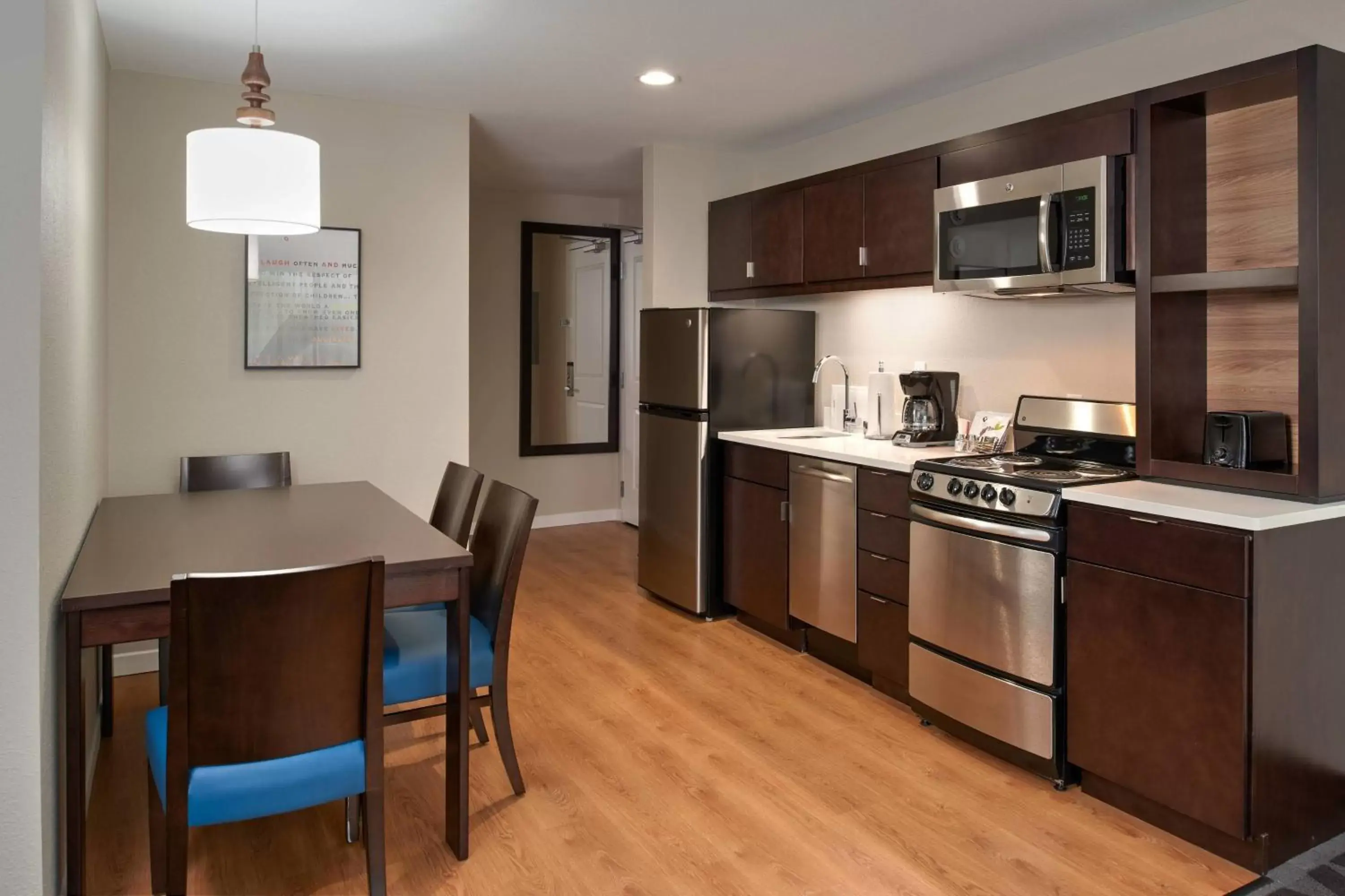 Kitchen or kitchenette, Kitchen/Kitchenette in TownePlace Suites by Marriott Richmond