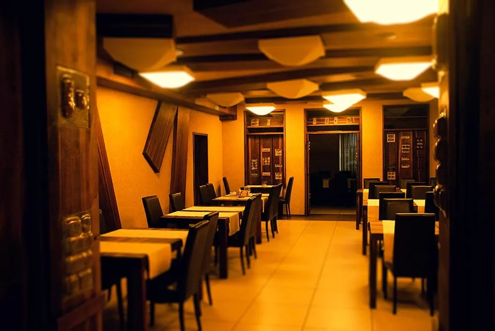 Restaurant/places to eat in Hotel Opara