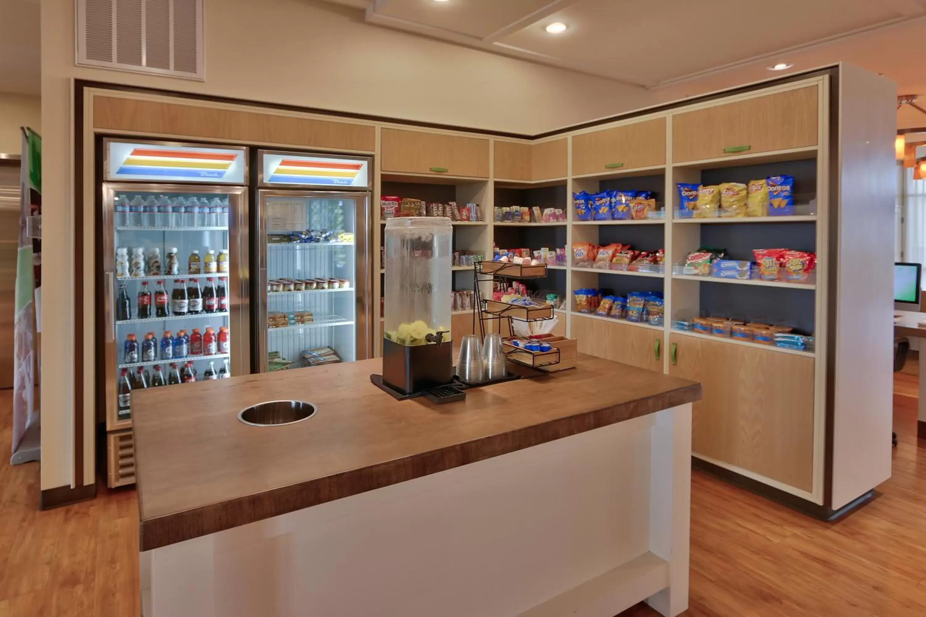 Lobby or reception in Holiday Inn Roswell by IHG Lobby or reception in Holiday Inn Roswell by IHG