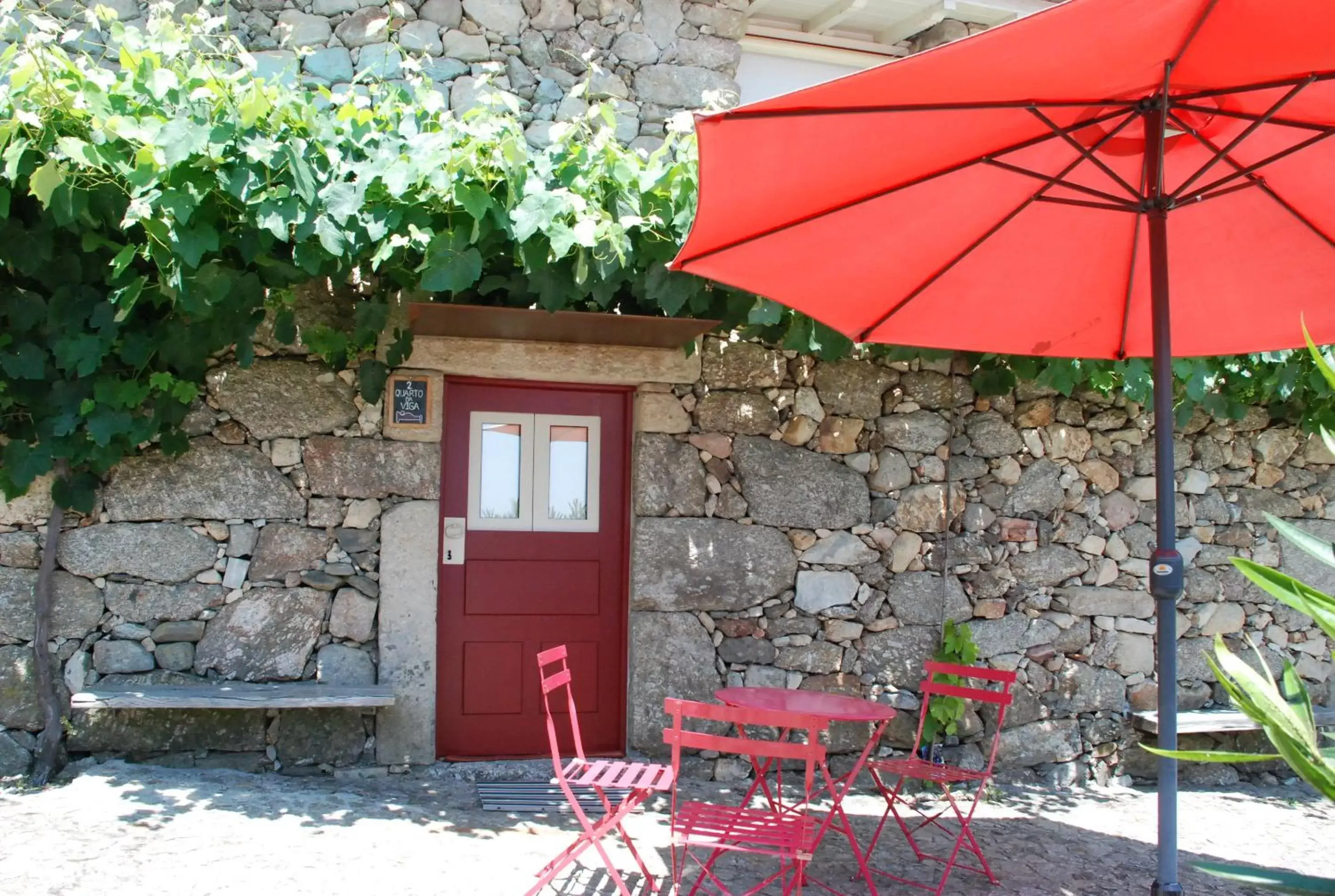 Balcony/Terrace, Restaurant/Places to Eat in Quinta Pedras De Baixo