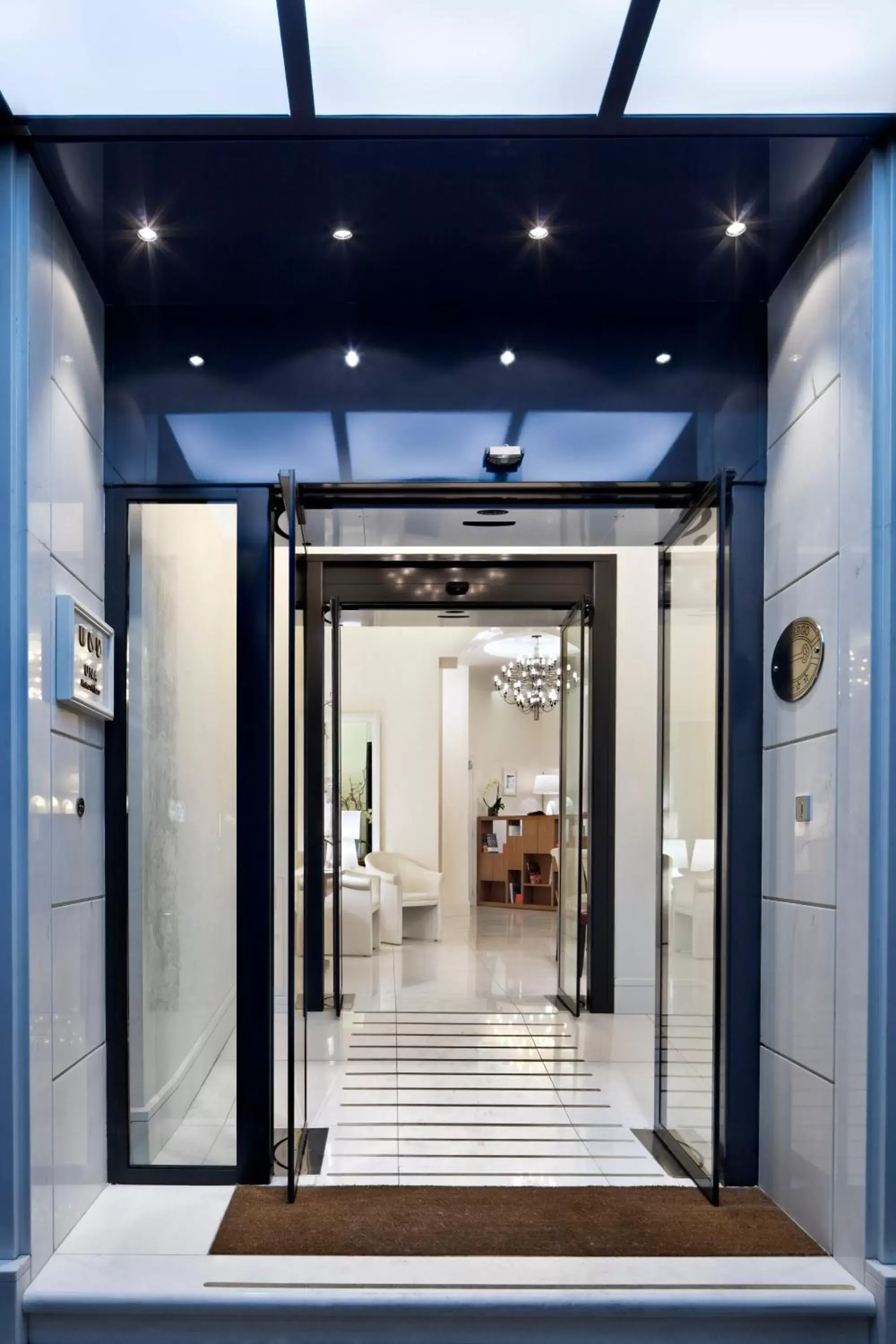 Facade/entrance in Maison Milano | UNA Esperienze Facade/entrance in Maison Milano | UNA Esperienze