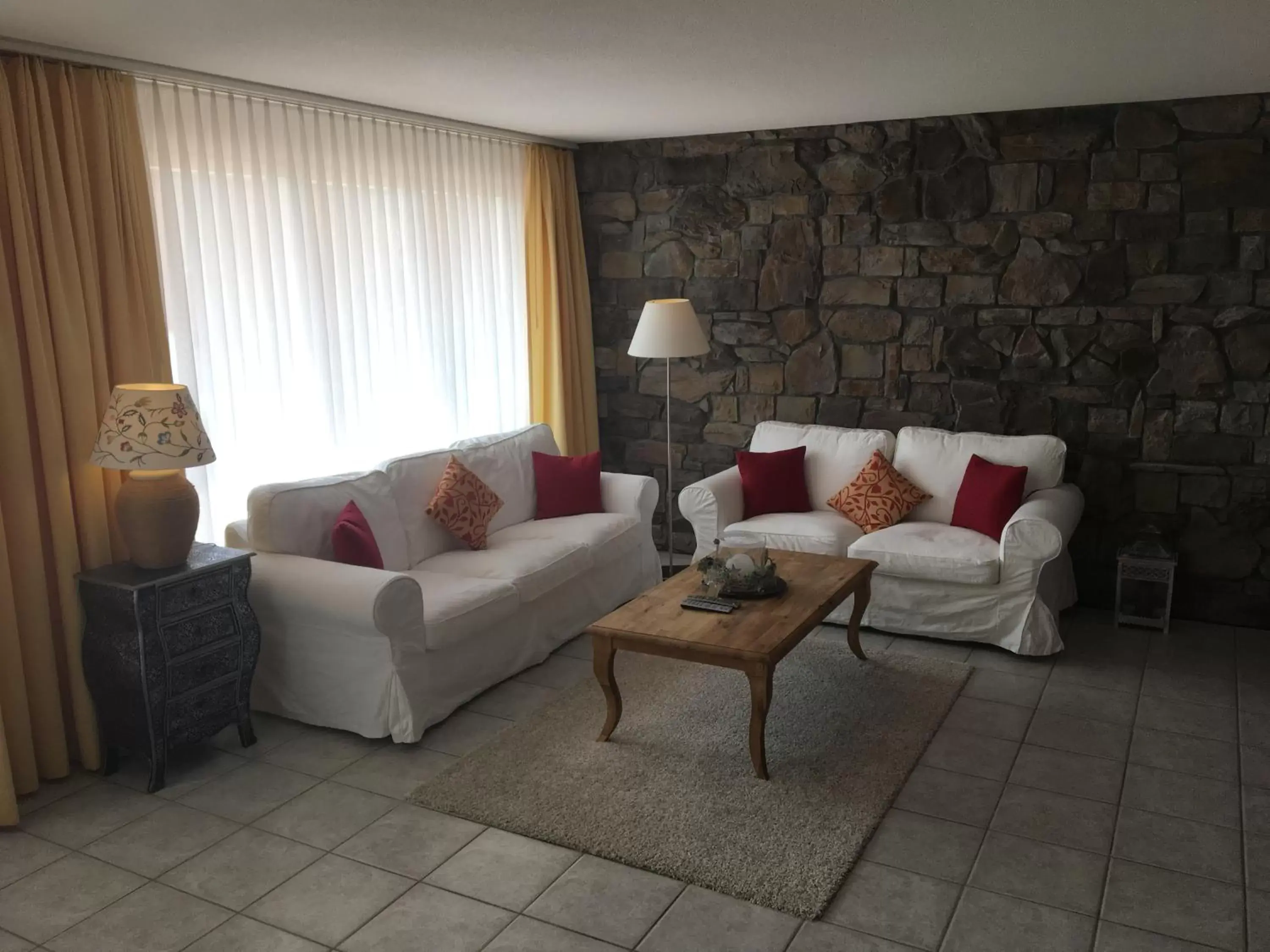 Living room, Seating Area in Solbadhotel Sigriswil