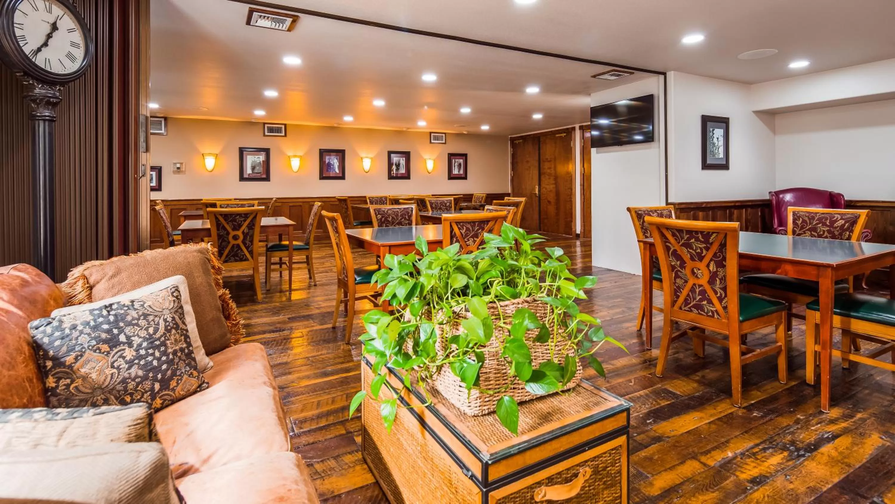 Continental breakfast in Best Western Newberry Station