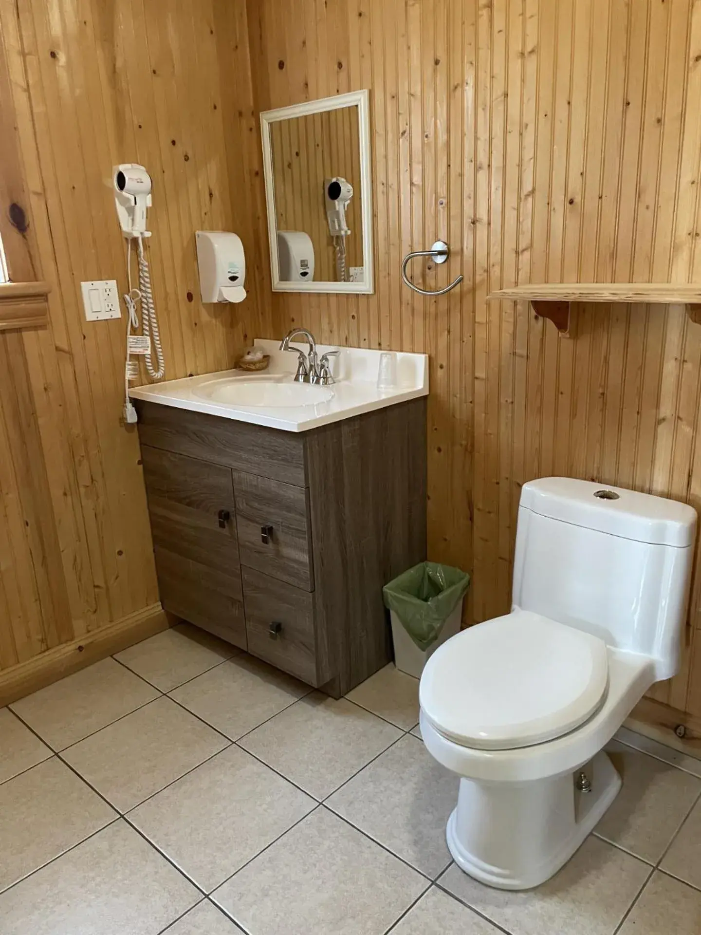 Bathroom in Hôtel Sous la Croix 152725