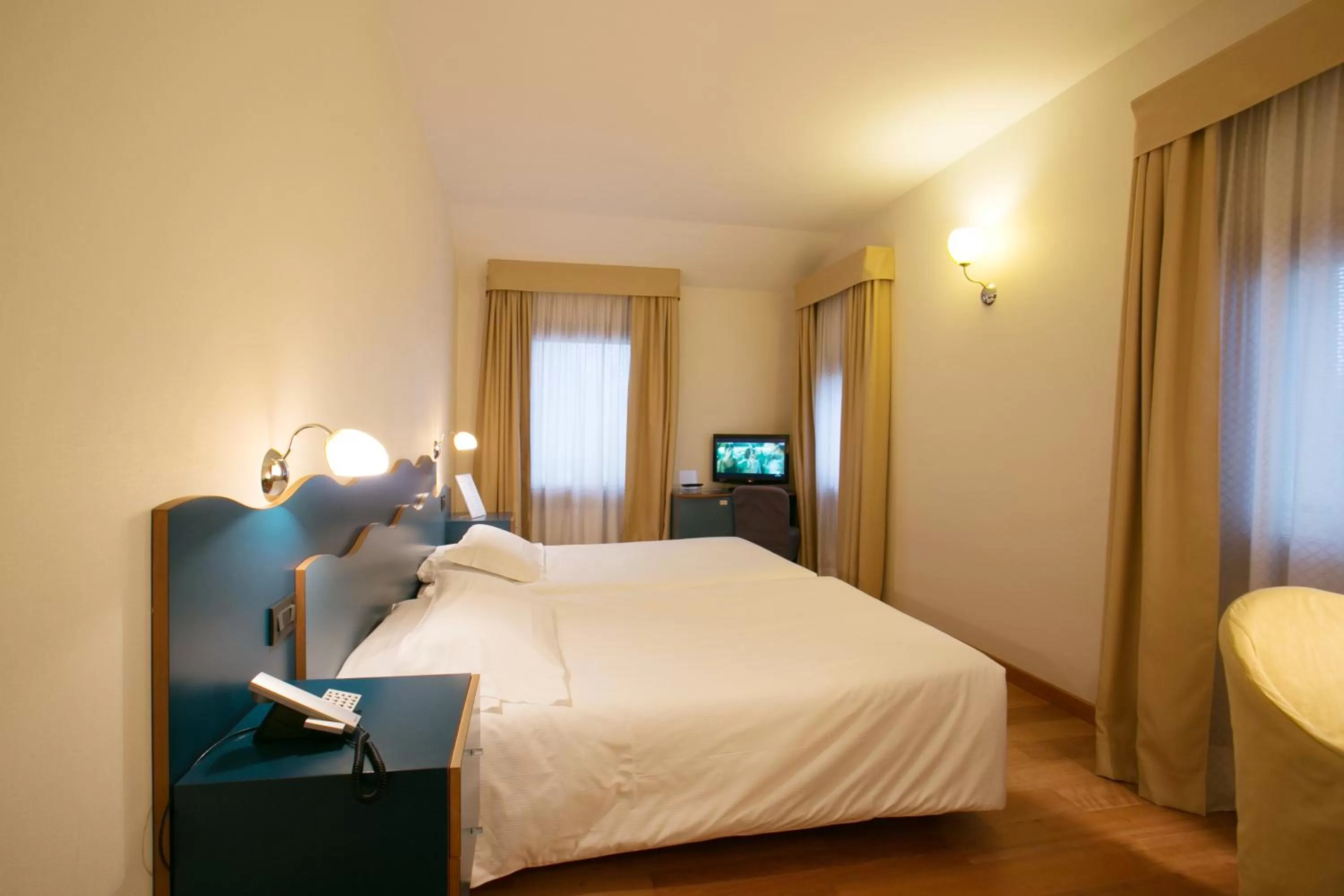 Photo of the whole room, Bed in Hotel Antico Mulino