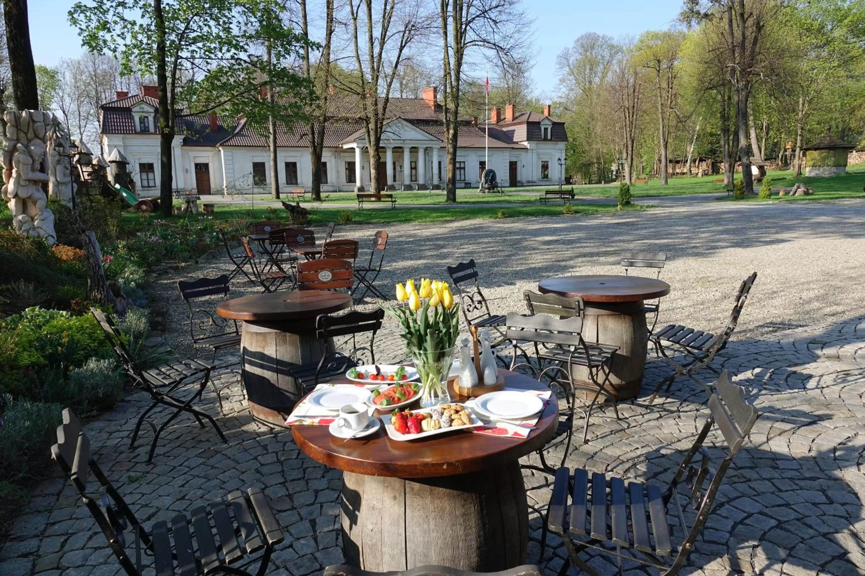 Breakfast in Gościniec Dworski w Ropie - Pokoje gościnne