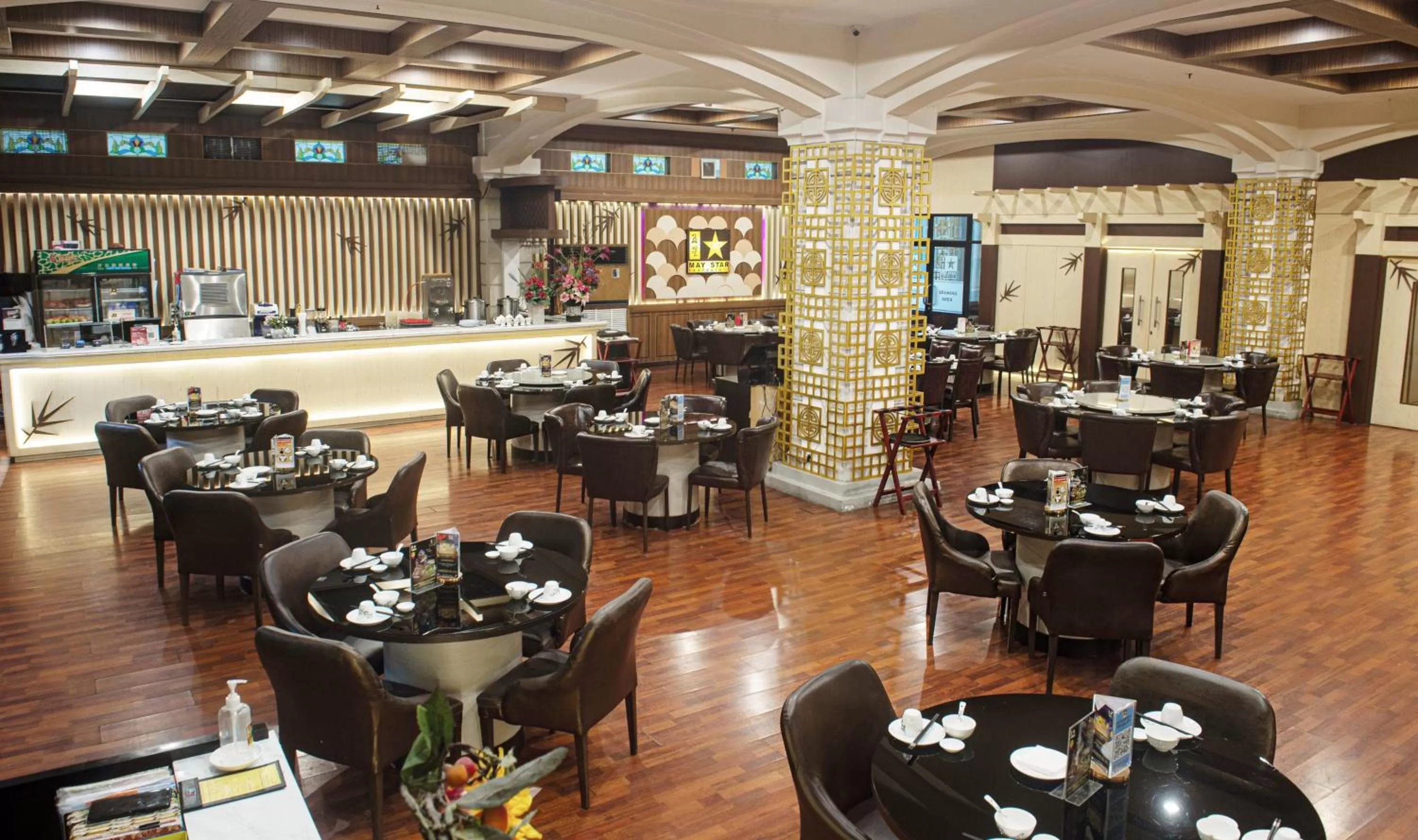 Restaurant/places to eat in The Rich Jogja Hotel