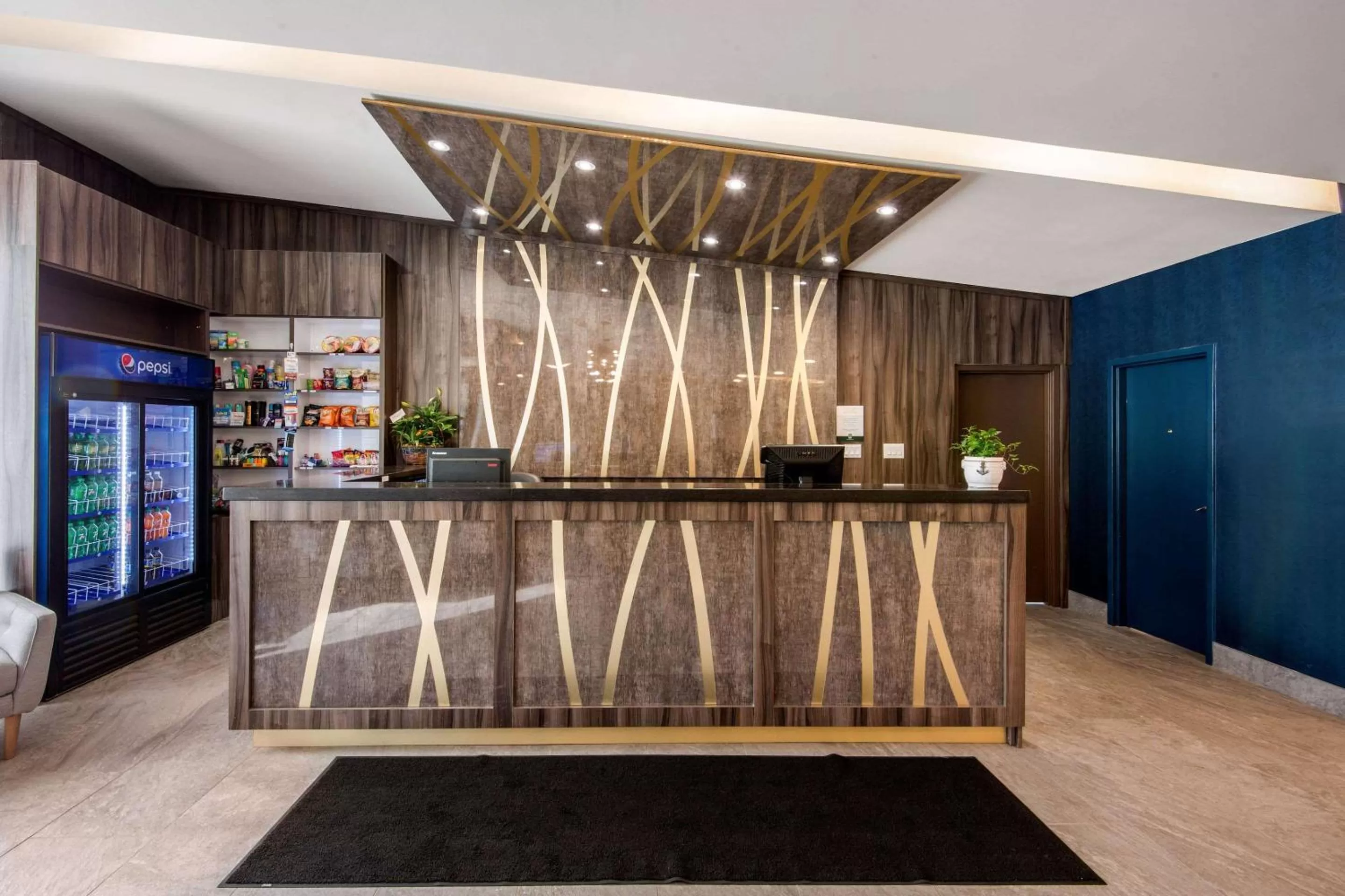 Lobby or reception in Quality Inn & Conference Centre