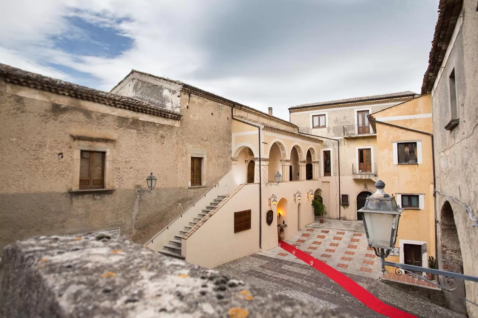 Facade/entrance in Castello di Altomonte
