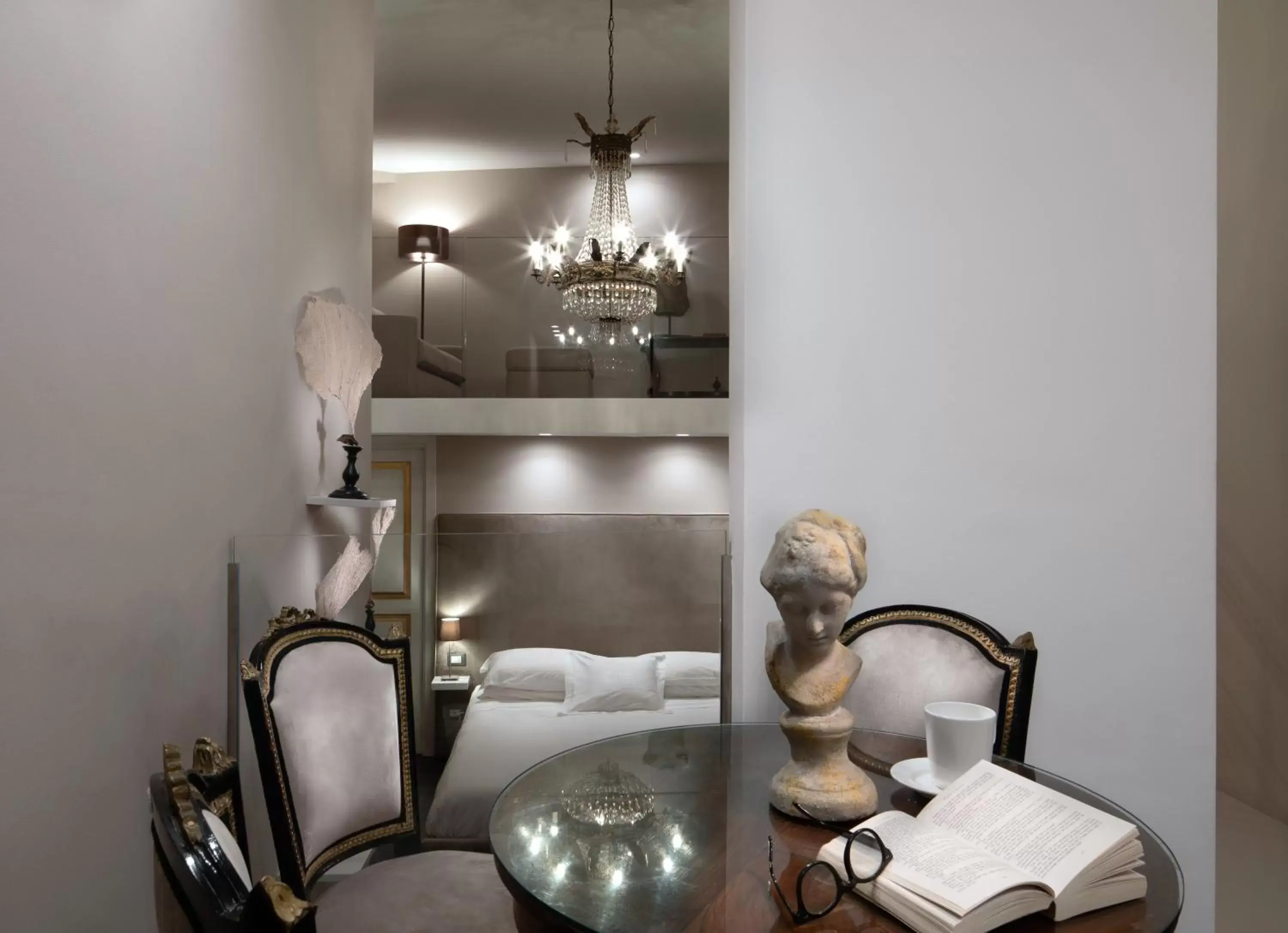 Photo of the whole room, Bed in Hotel Villa Taormina Photo of the whole room, Bed in Hotel Villa Taormina